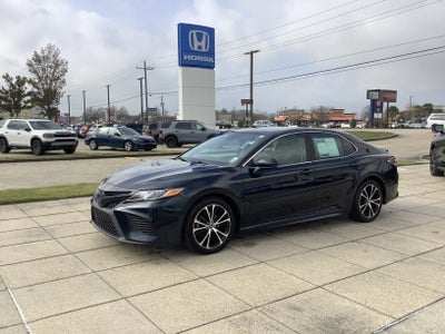 2020 Toyota Camry SE