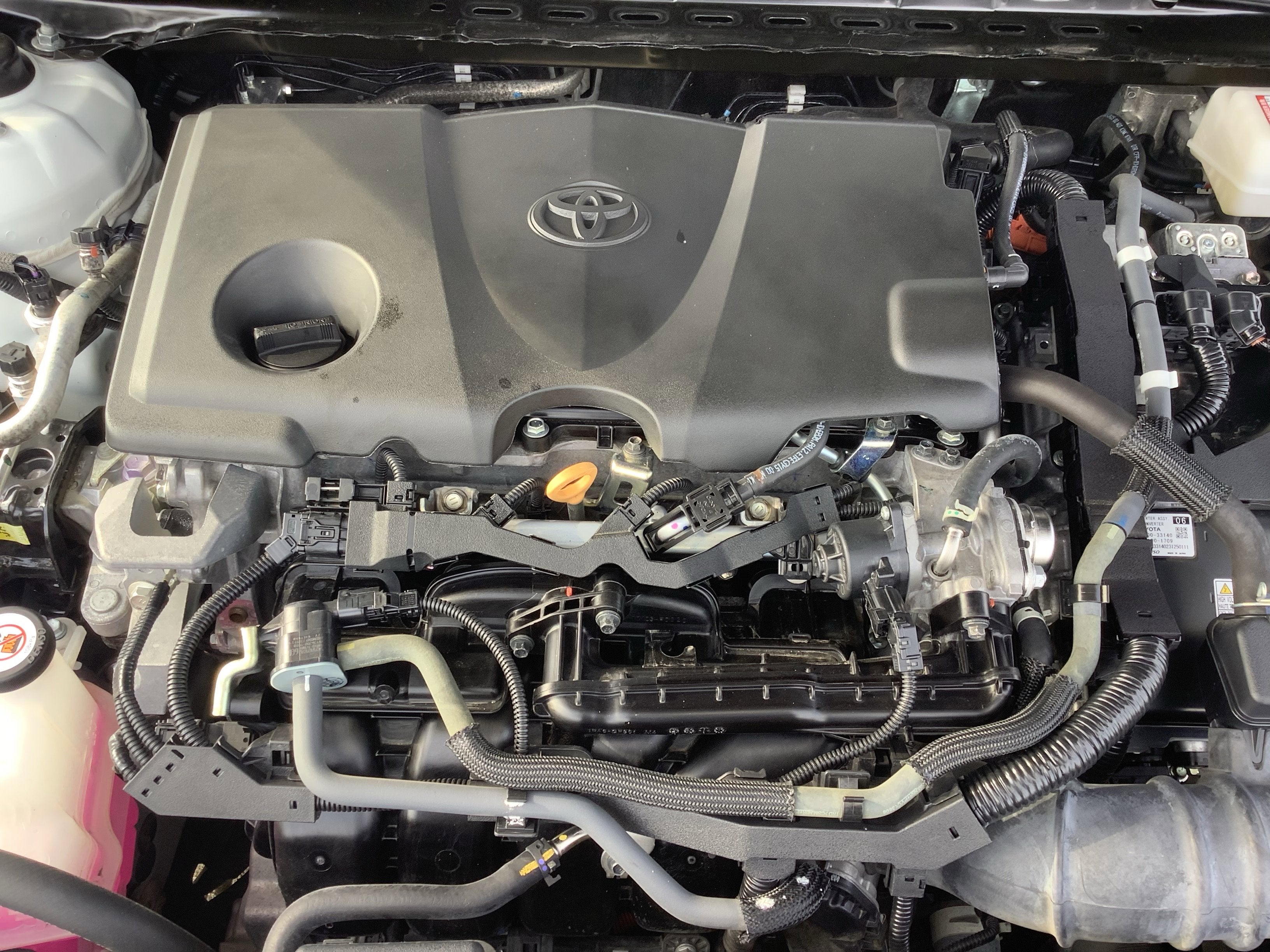 2024 Toyota Camry Hybrid SE