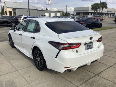 2024 Toyota Camry Hybrid SE