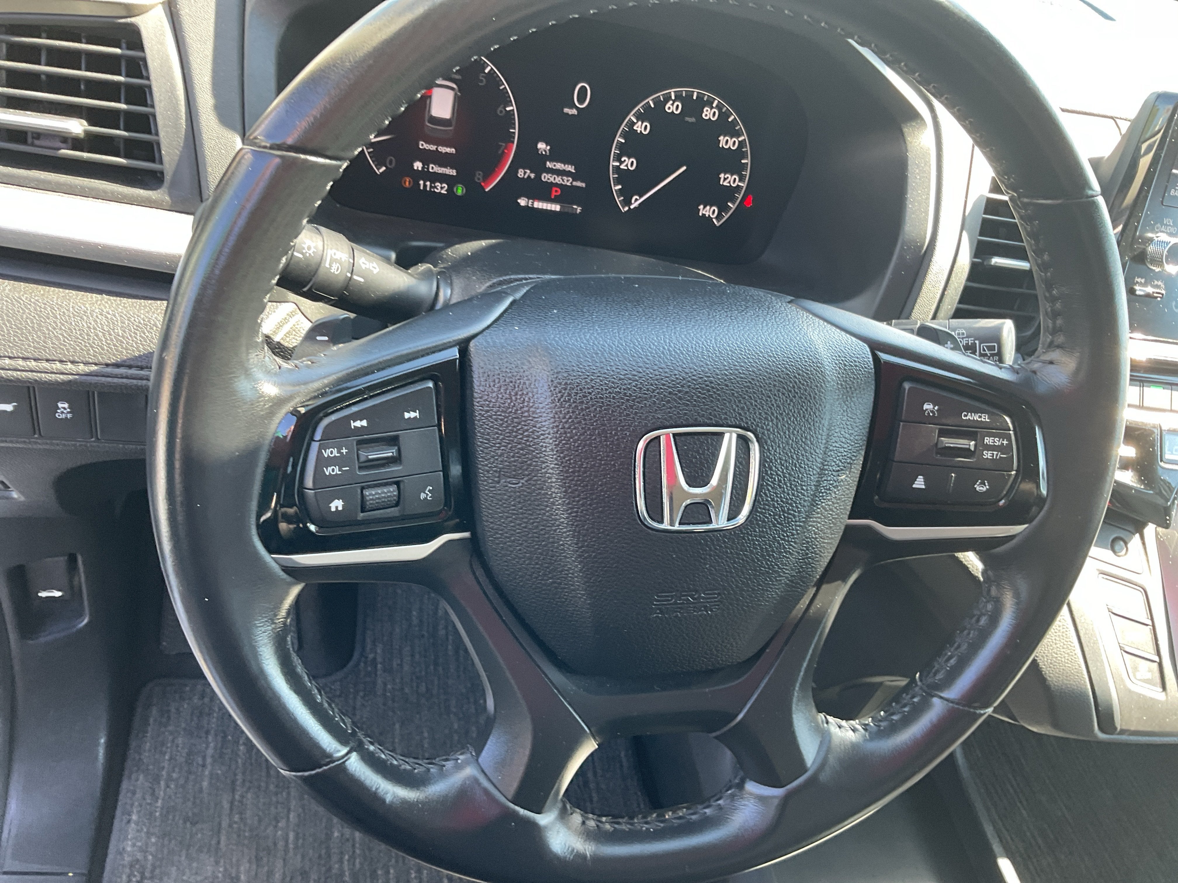 2025 Honda Odyssey EX-L - Photo 18