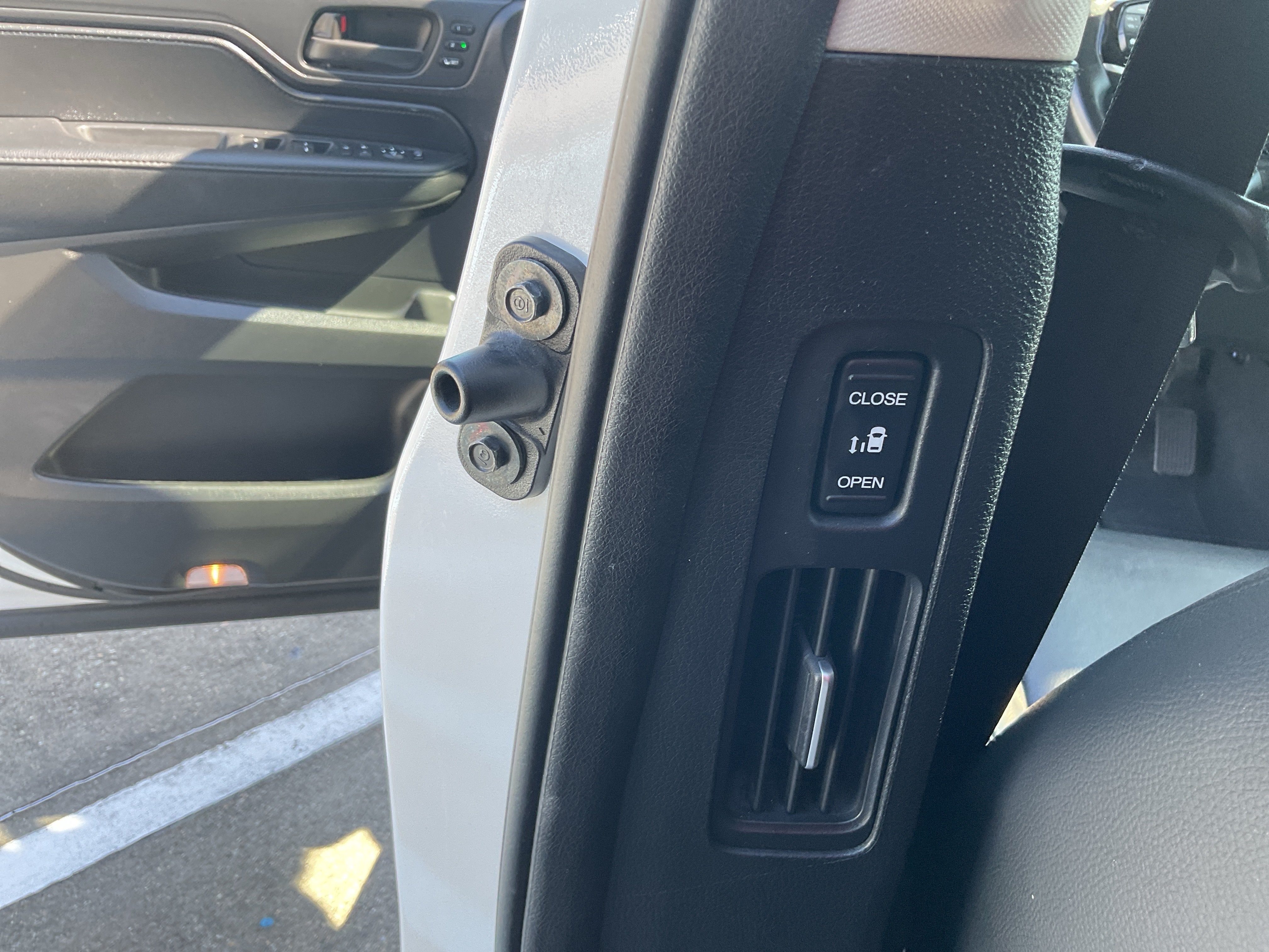 2025 Honda Odyssey EX-L - Photo 21