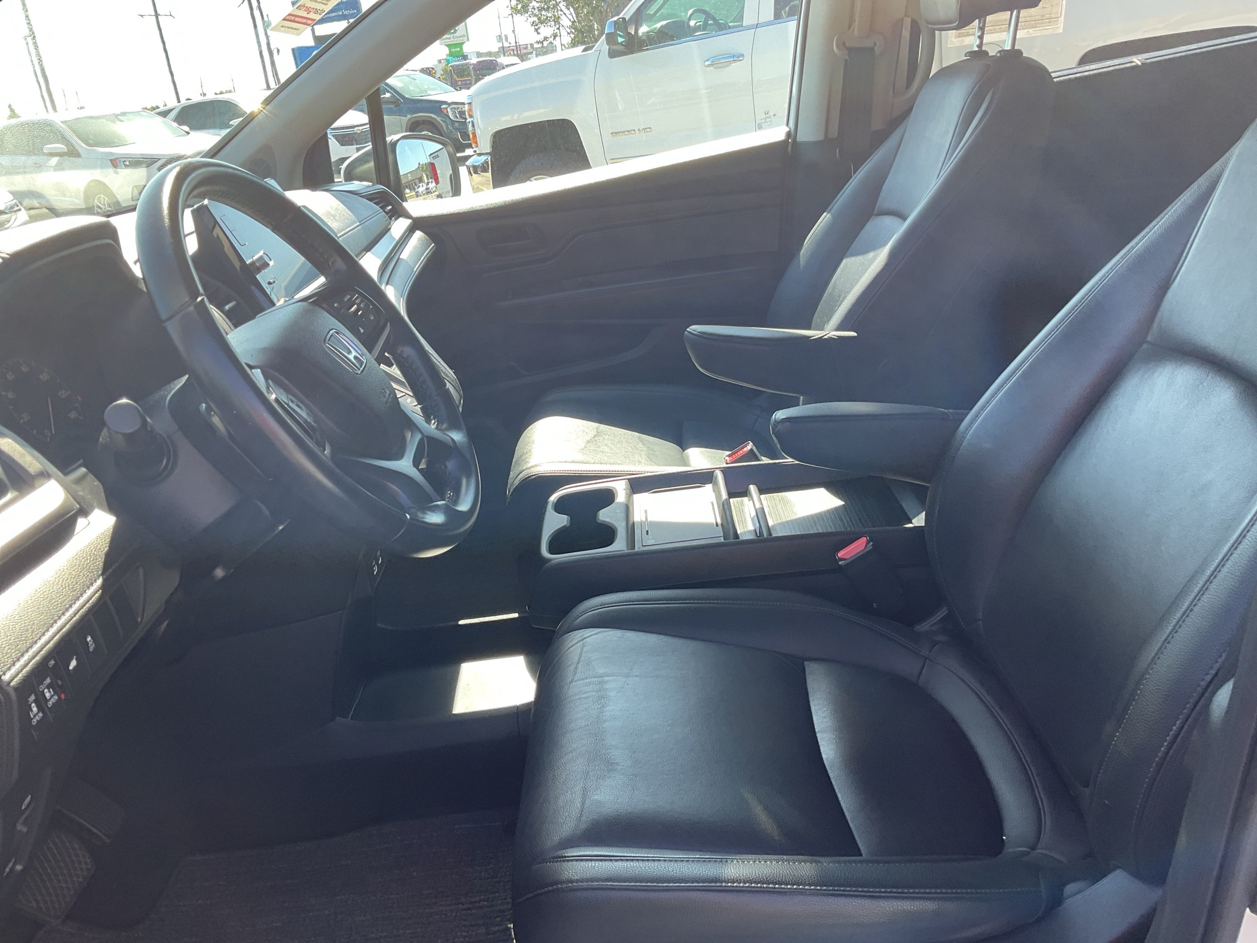 2025 Honda Odyssey EX-L - Photo 23