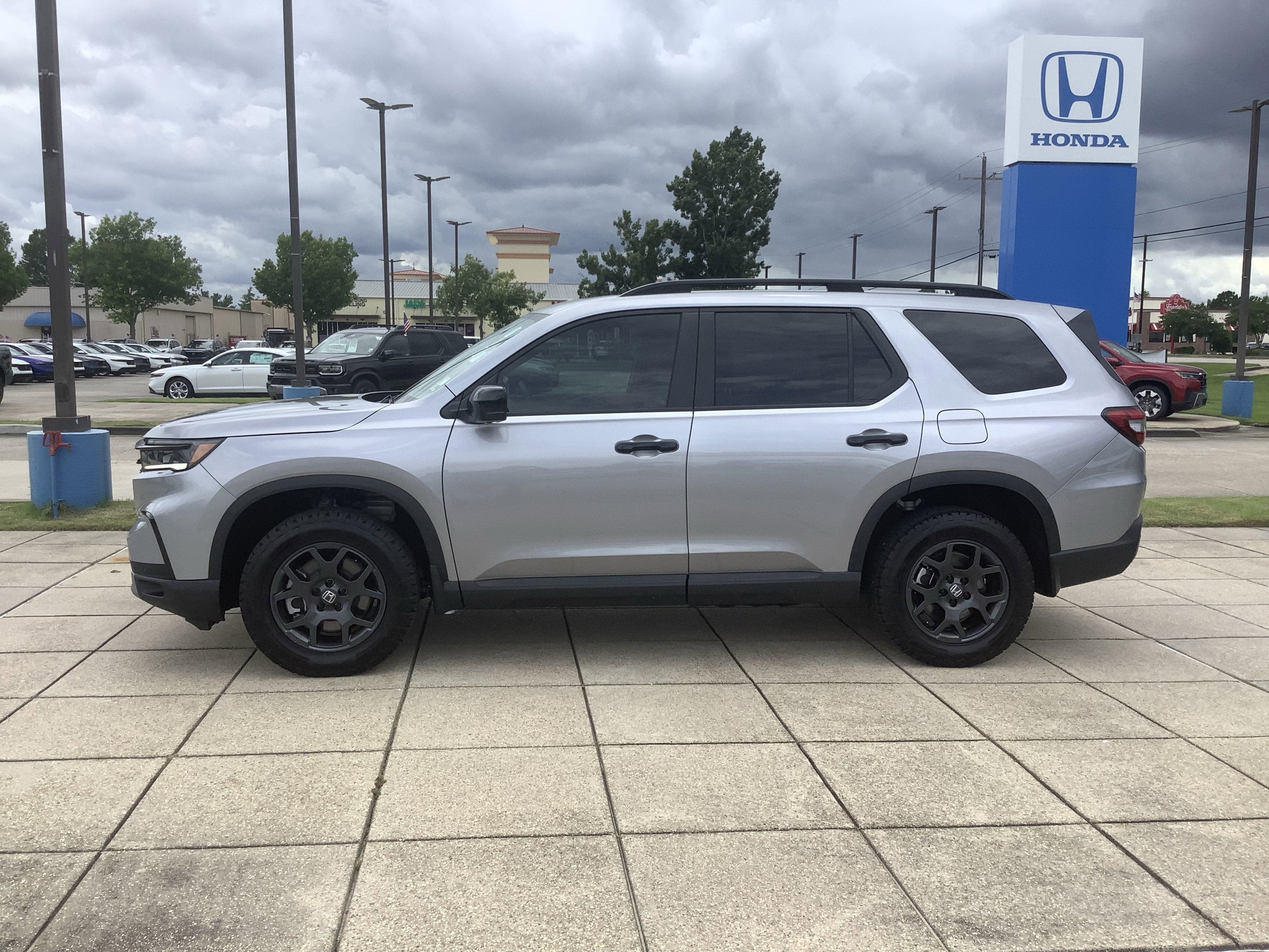 2025 Honda Pilot TrailSport