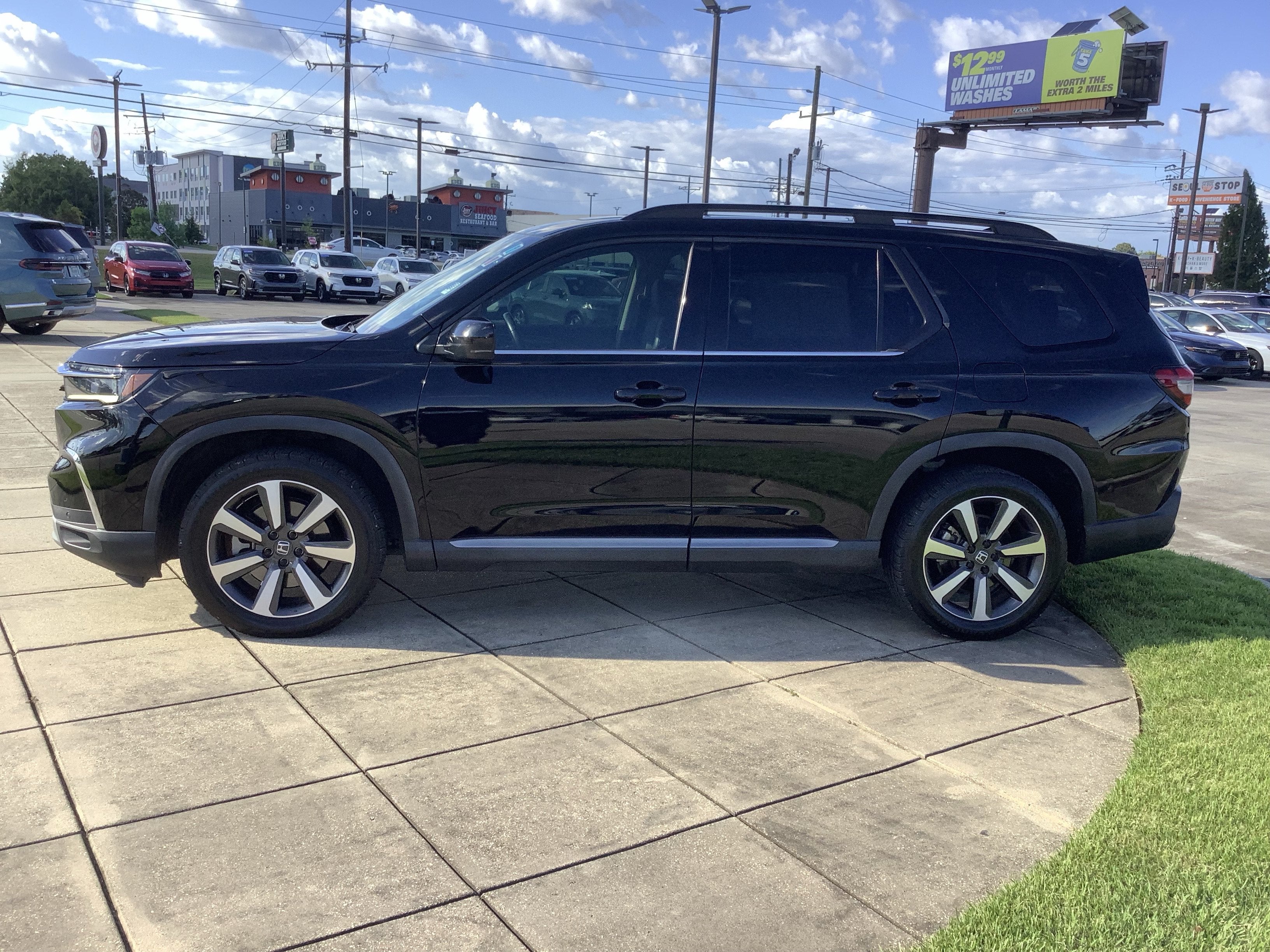 2023 Honda Pilot Touring
