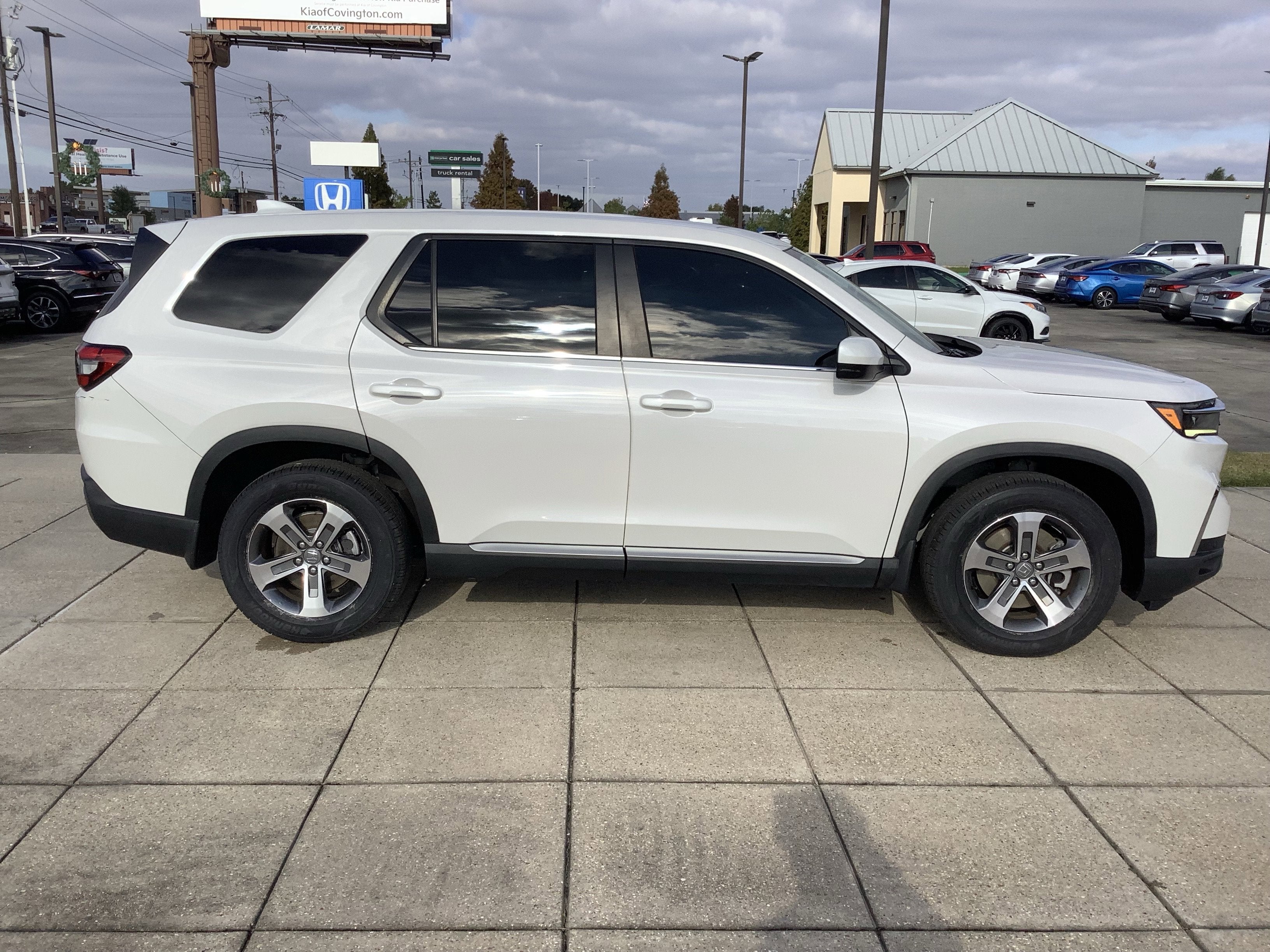 2023 Honda Pilot EX-L 8 Passenger