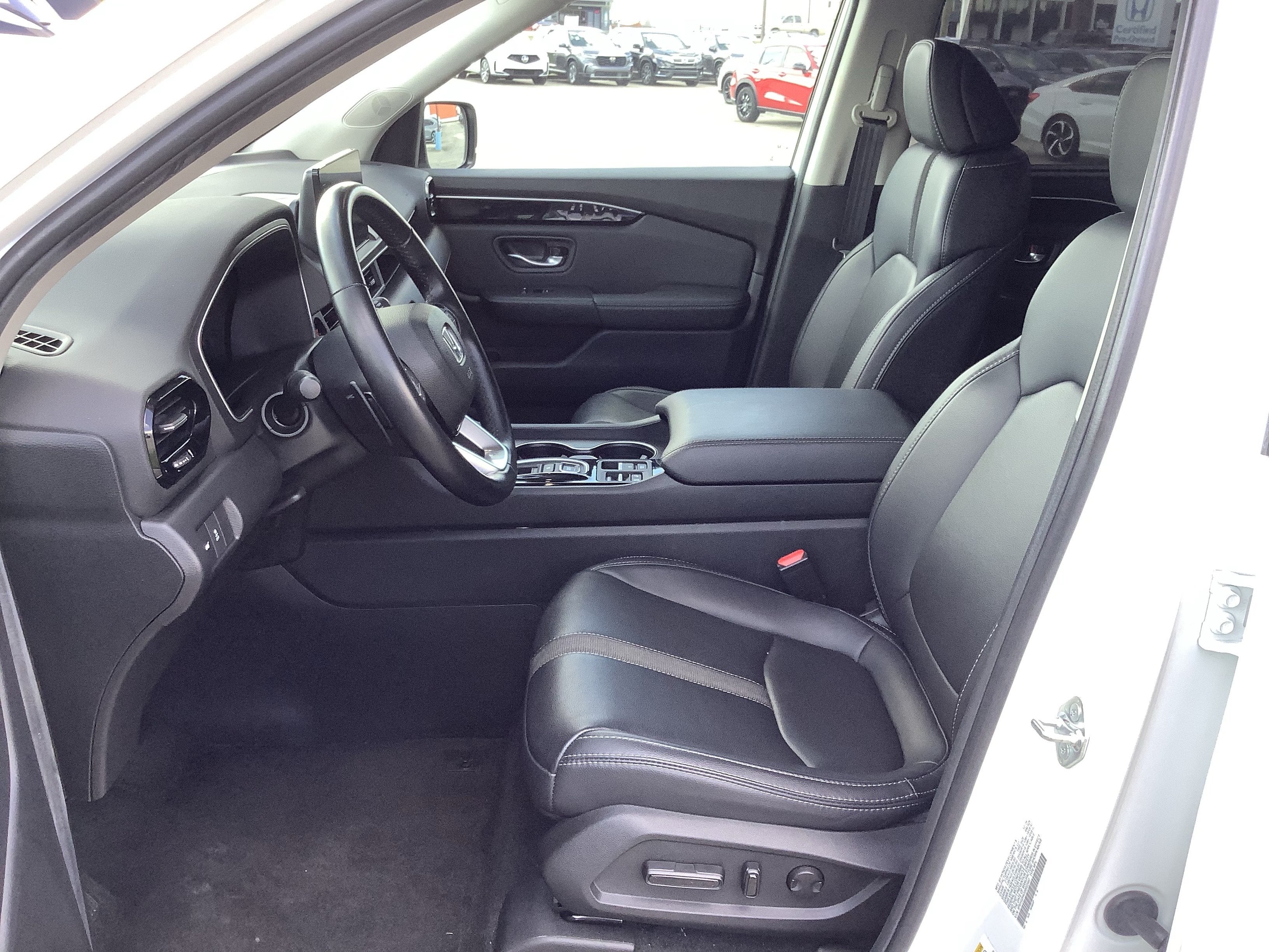 2025 Honda Pilot EX-L - Photo 12
