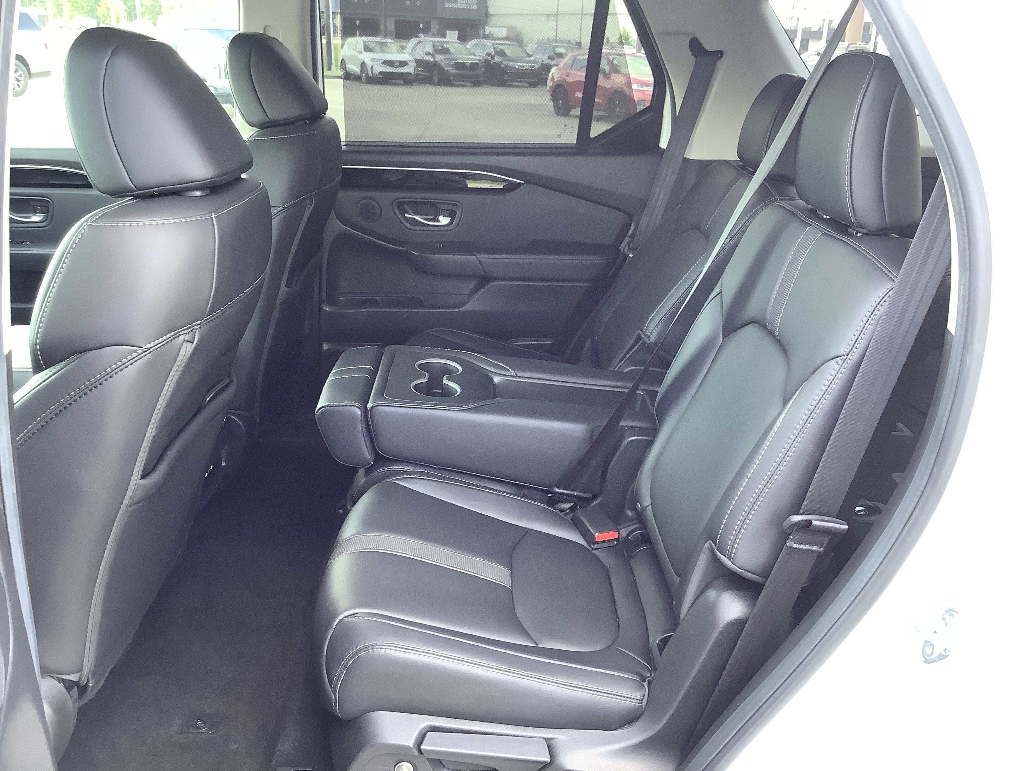 2025 Honda Pilot EX-L - Photo 13