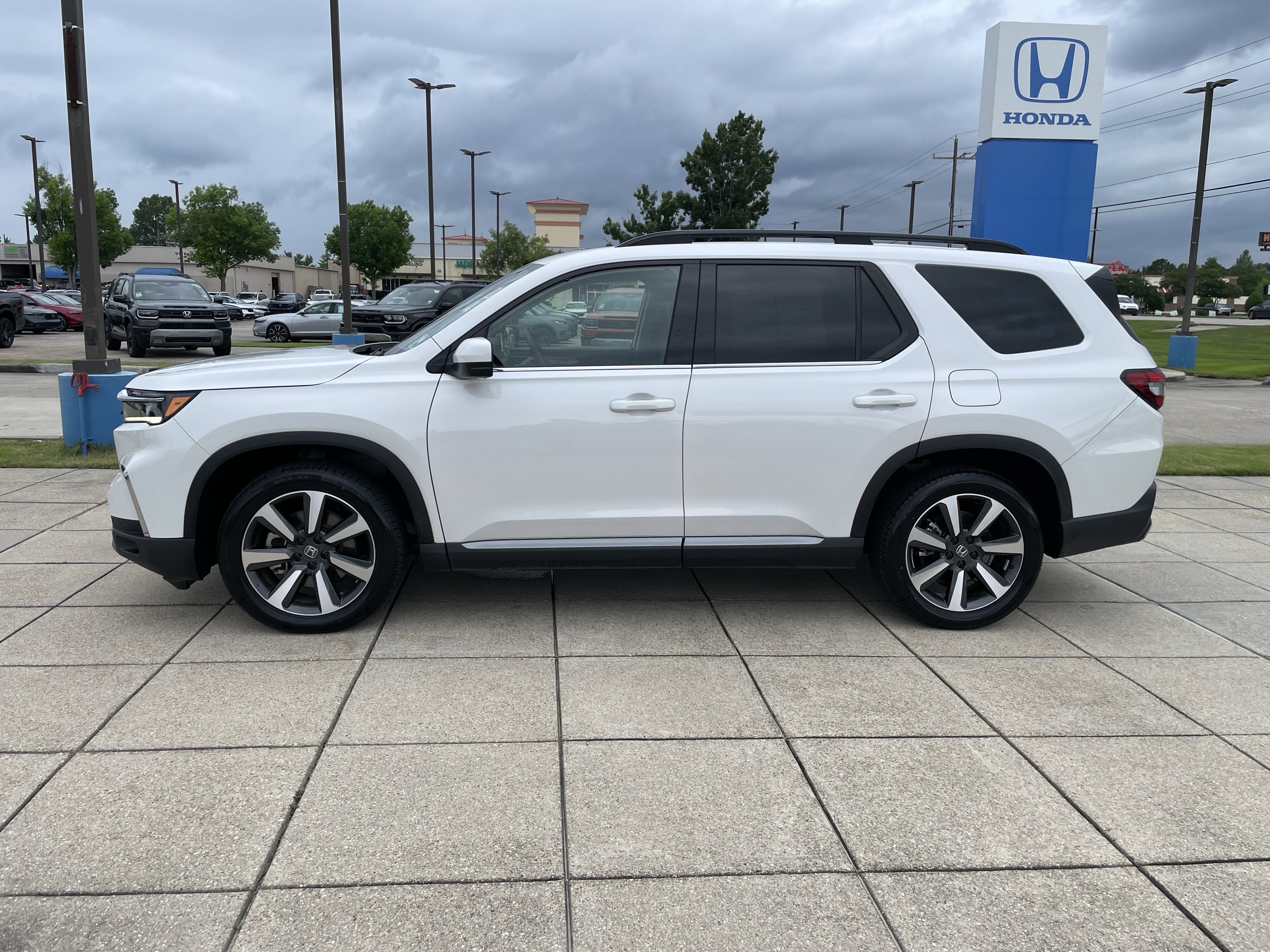 2023 Honda Pilot Touring