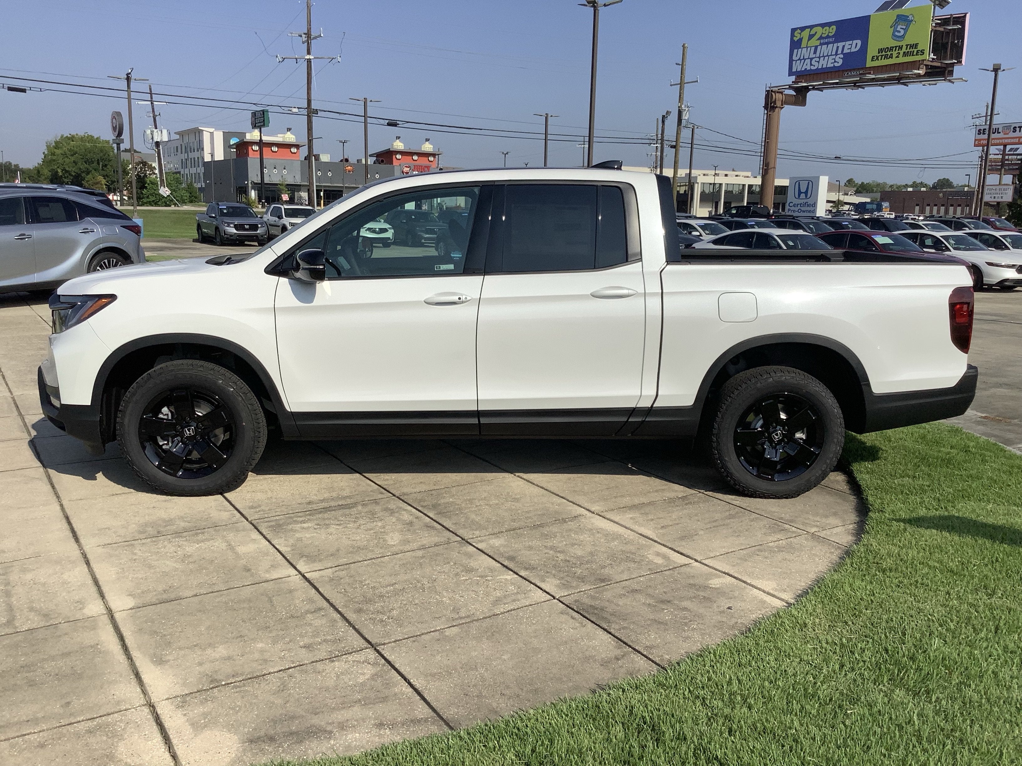2026 Honda Ridgeline Black Edition Two-Tone