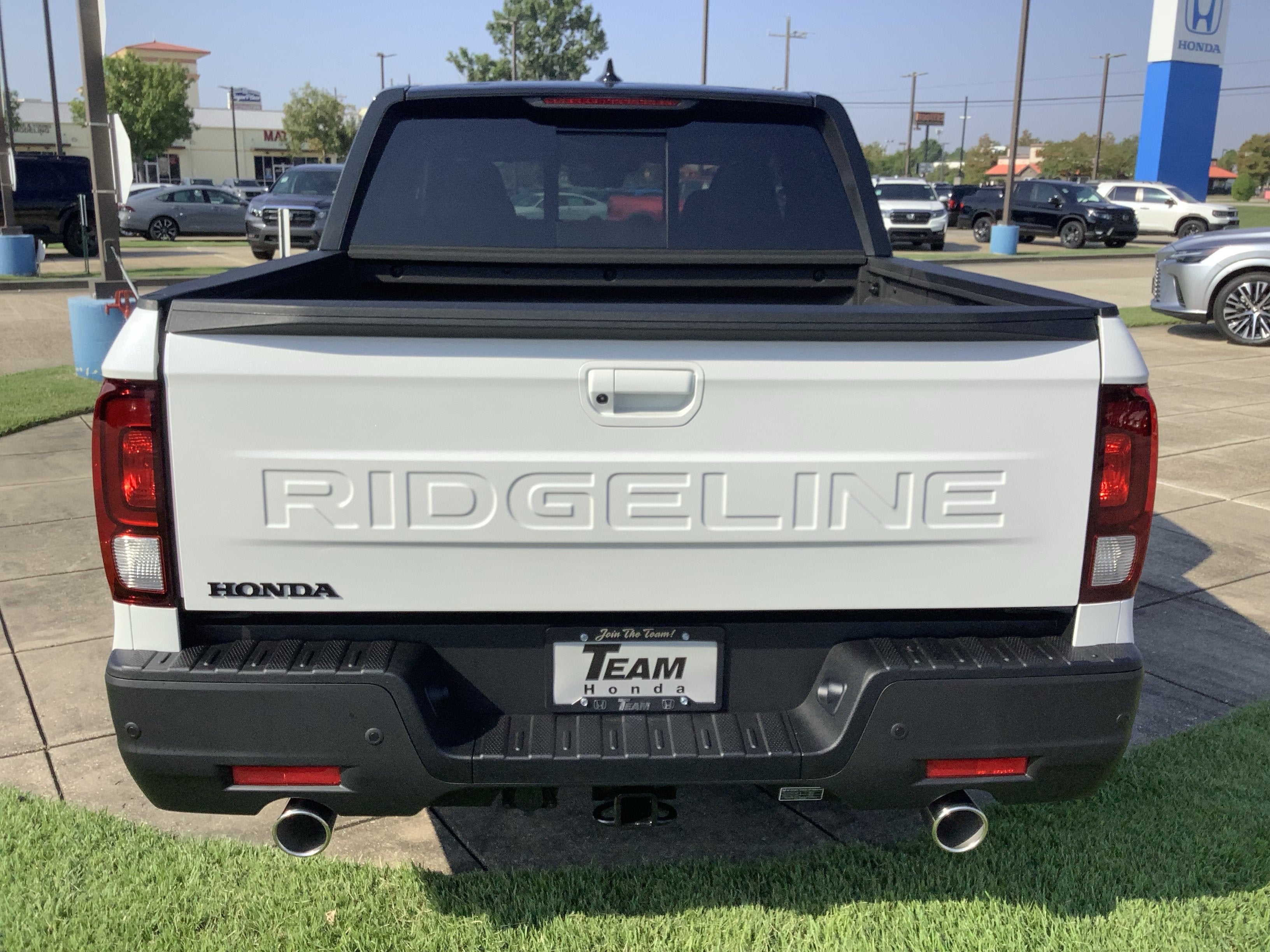 2026 Honda Ridgeline Black Edition Two-Tone