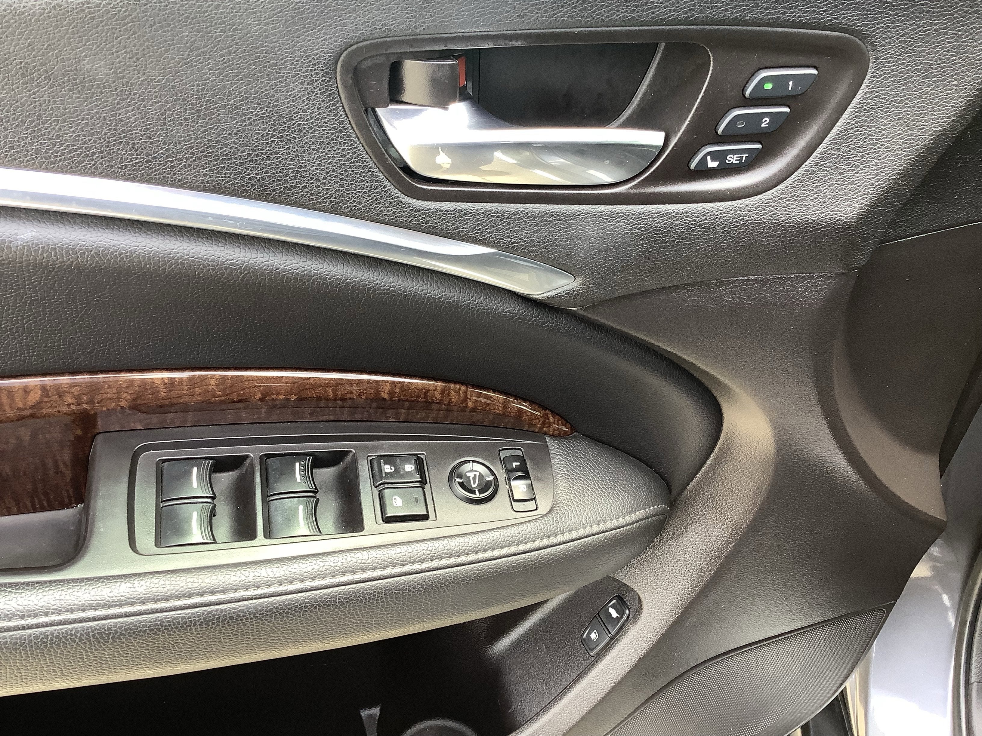 2017 Acura MDX 4DR FWD