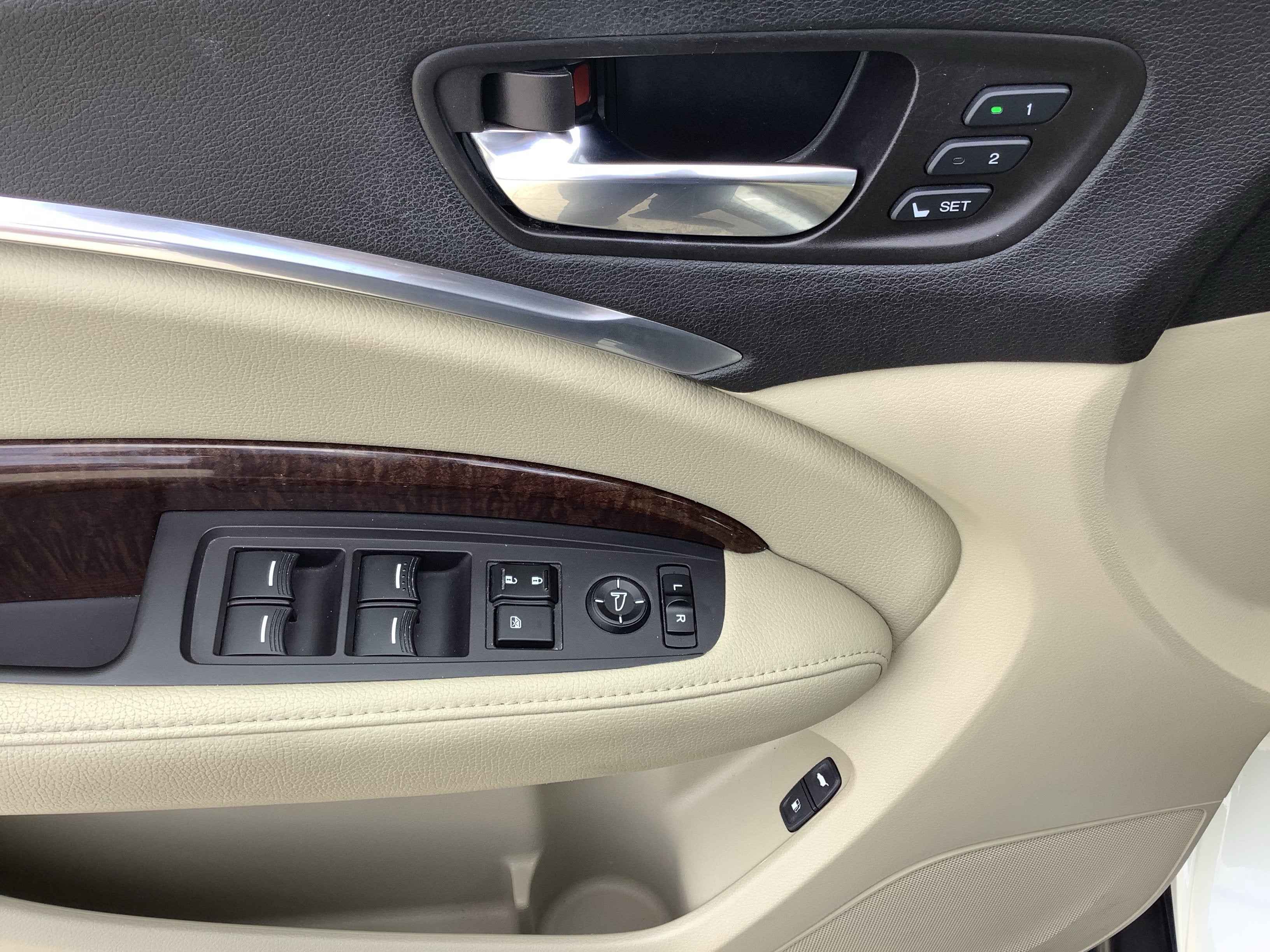2017 Acura MDX 4DR FWD
