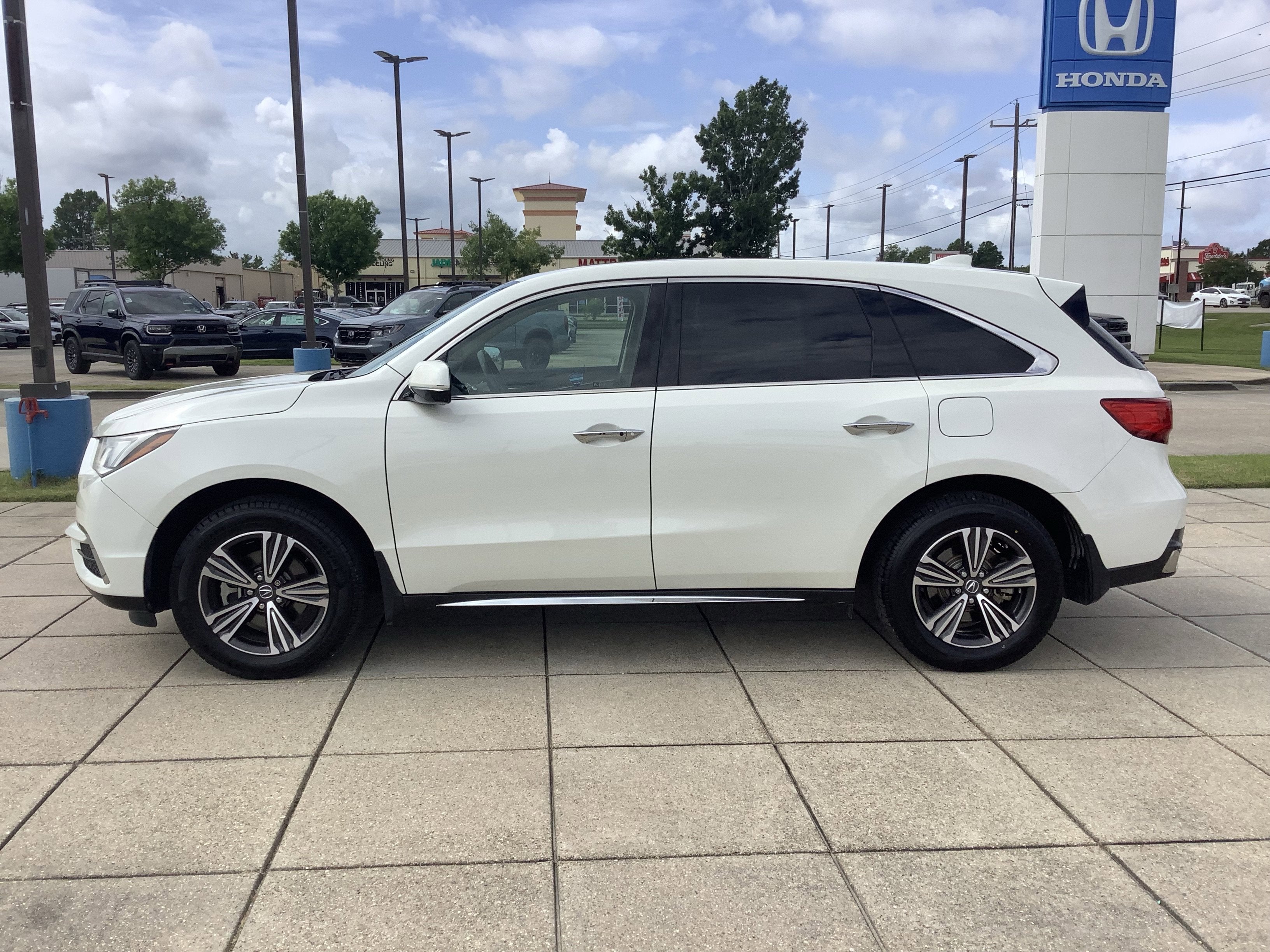 2017 Acura MDX 4DR FWD