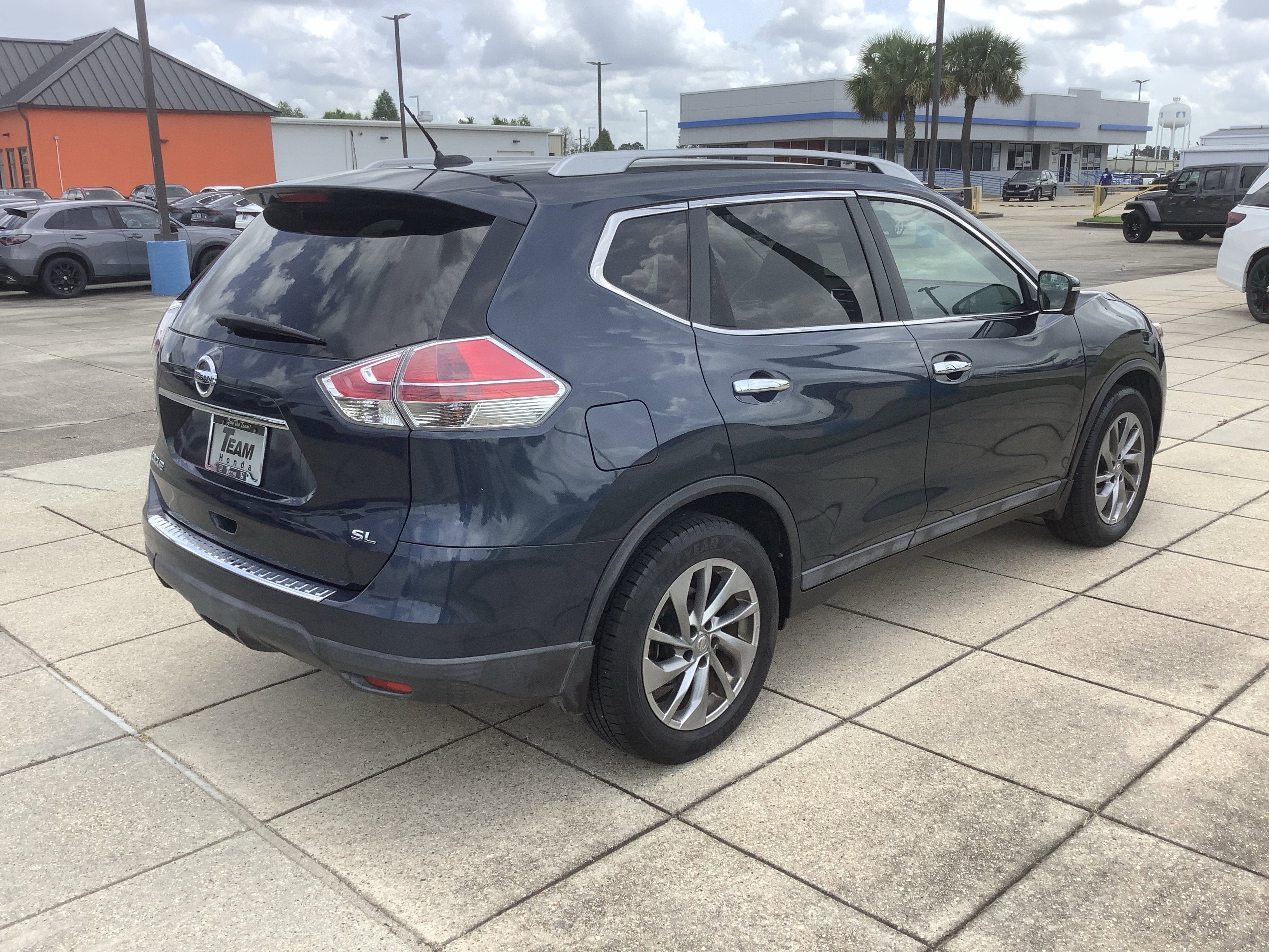 2015 Nissan Rogue SL