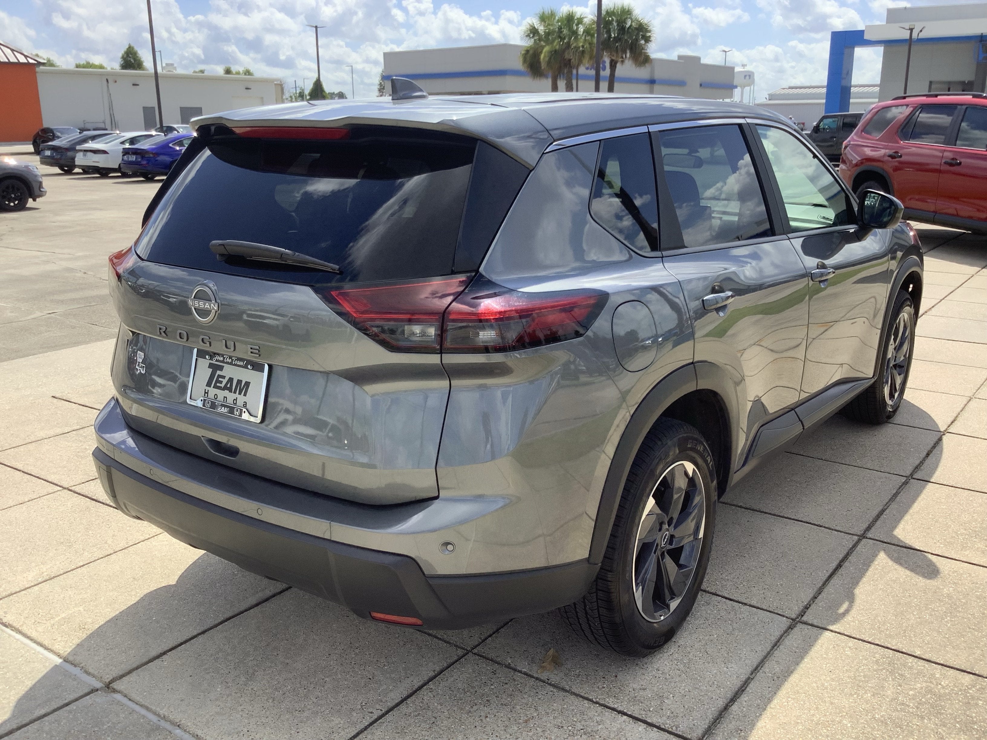 2025 Nissan Rogue SV