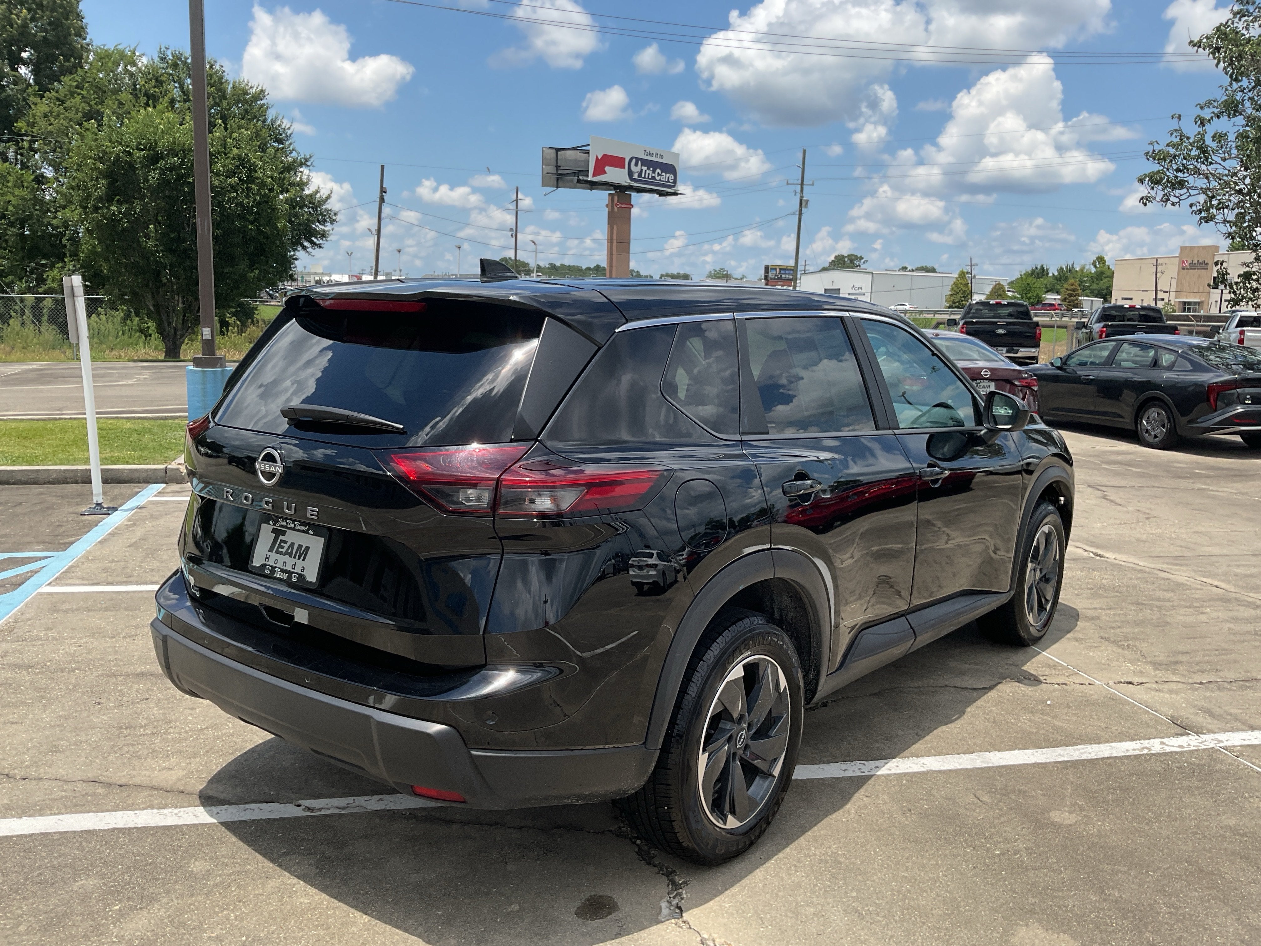 2025 Nissan Rogue SV