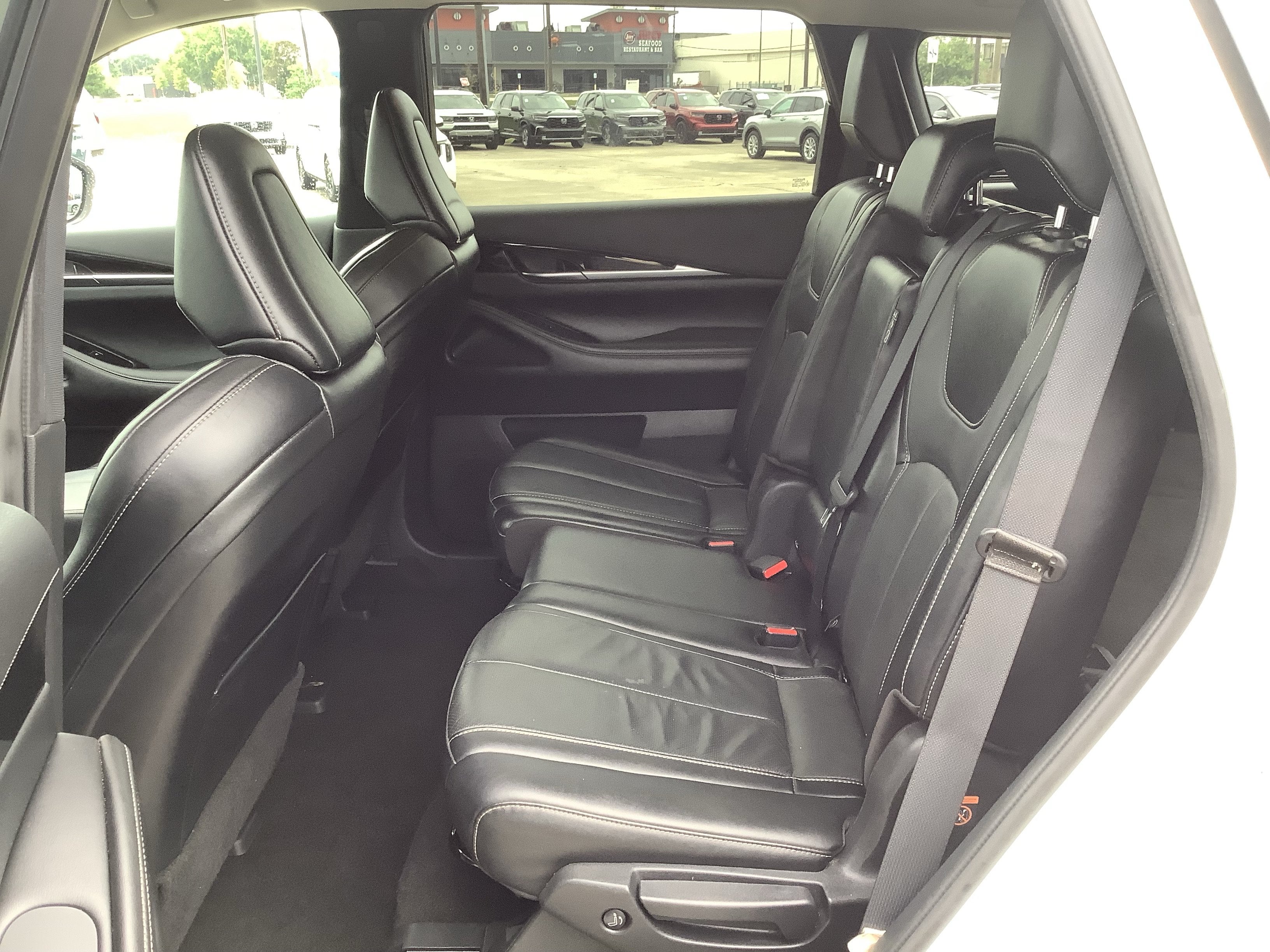 2024 INFINITI QX60 PURE
