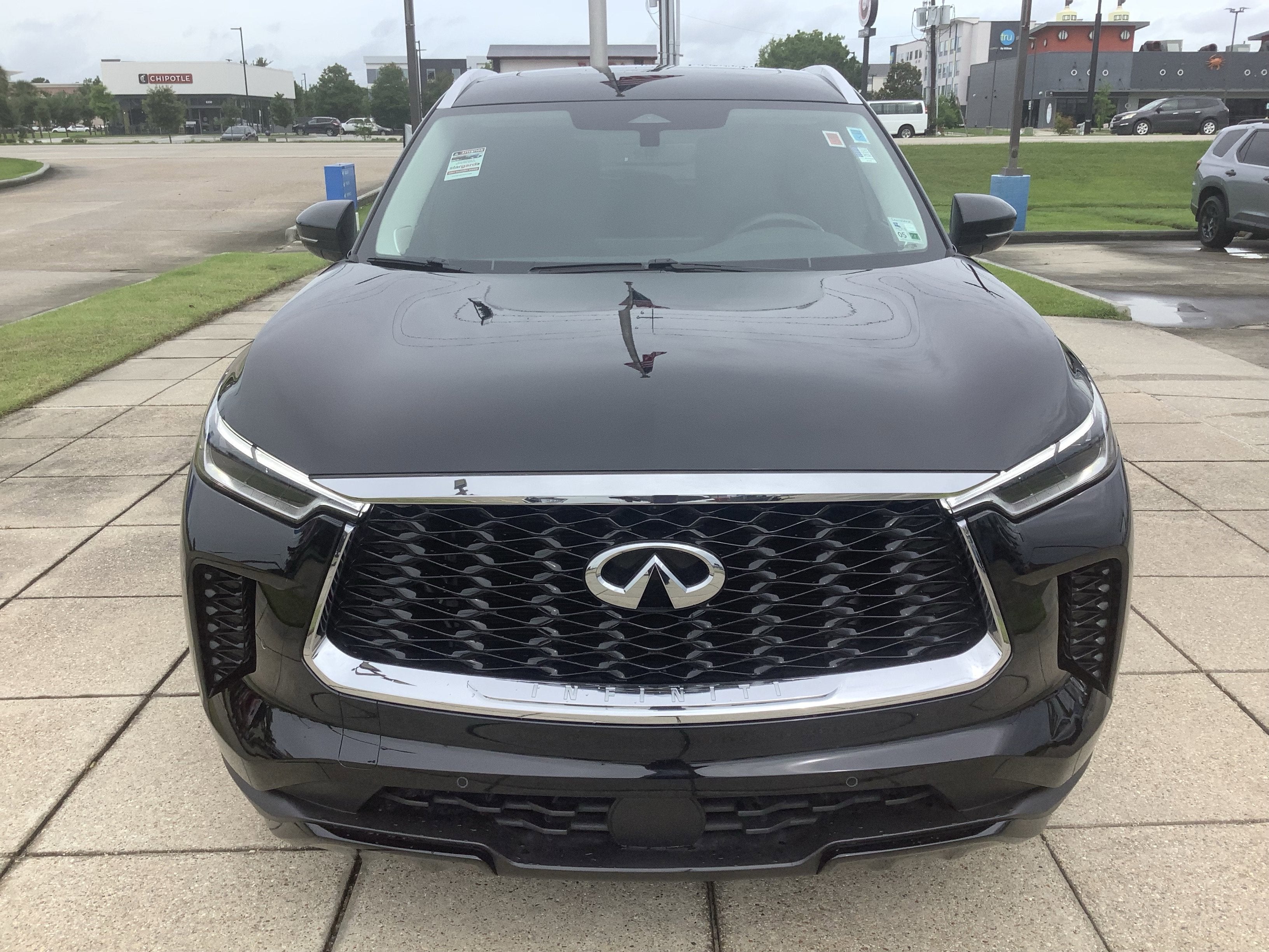 2023 INFINITI QX60 LUXE