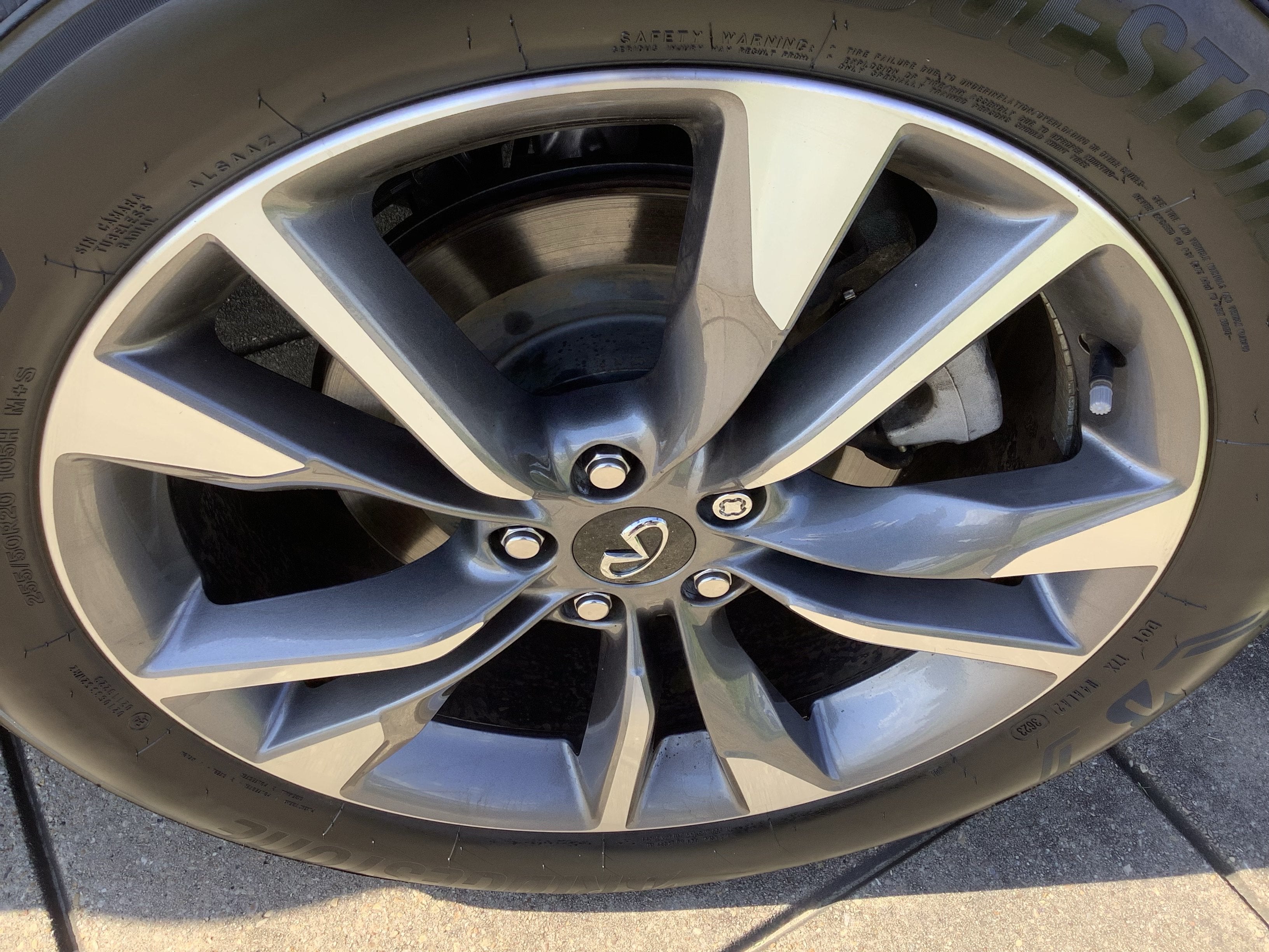 2024 INFINITI QX60 LUXE