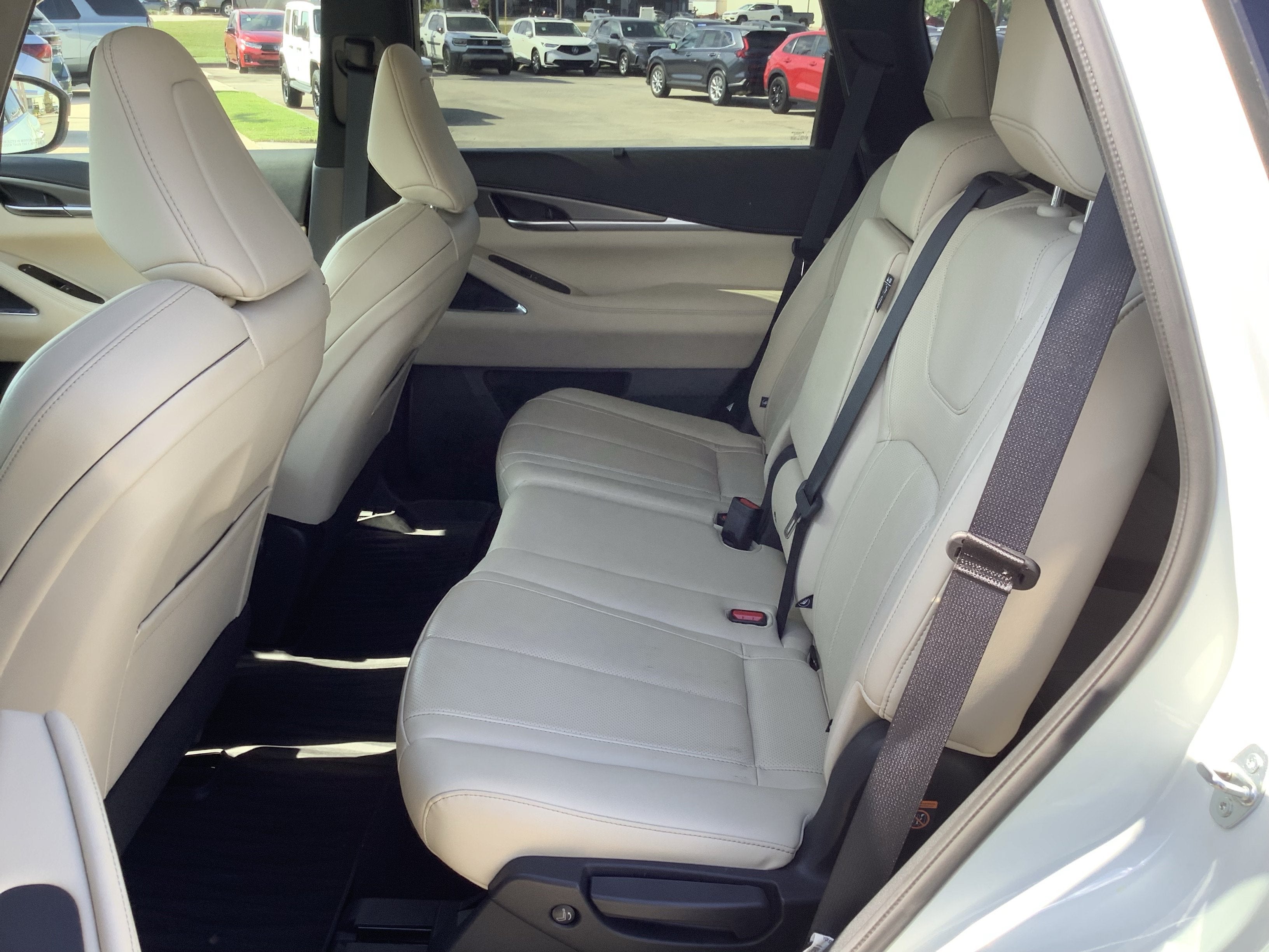 2024 INFINITI QX60 LUXE