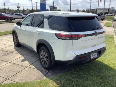 2024 Nissan Pathfinder S