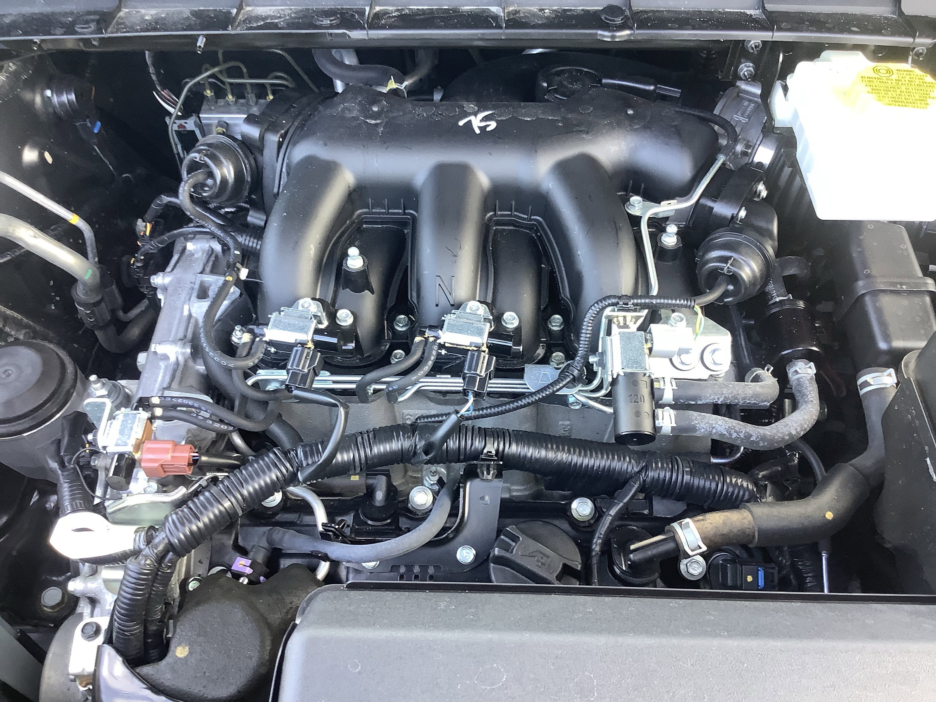 2023 Nissan Pathfinder SV