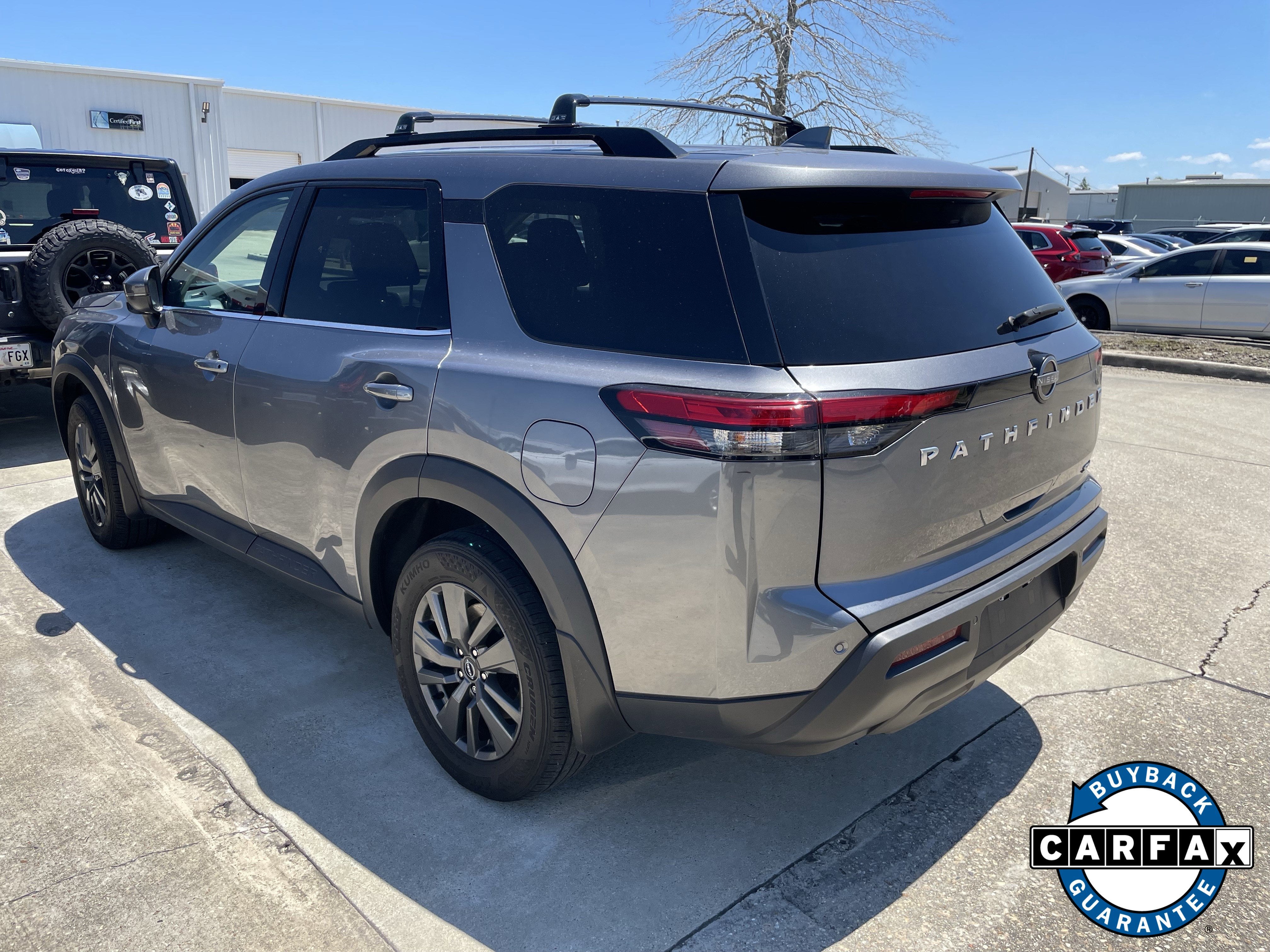 2023 Nissan Pathfinder SV