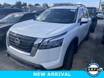 2025 Nissan Pathfinder SV