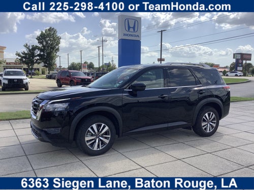 2025 Nissan Pathfinder SL