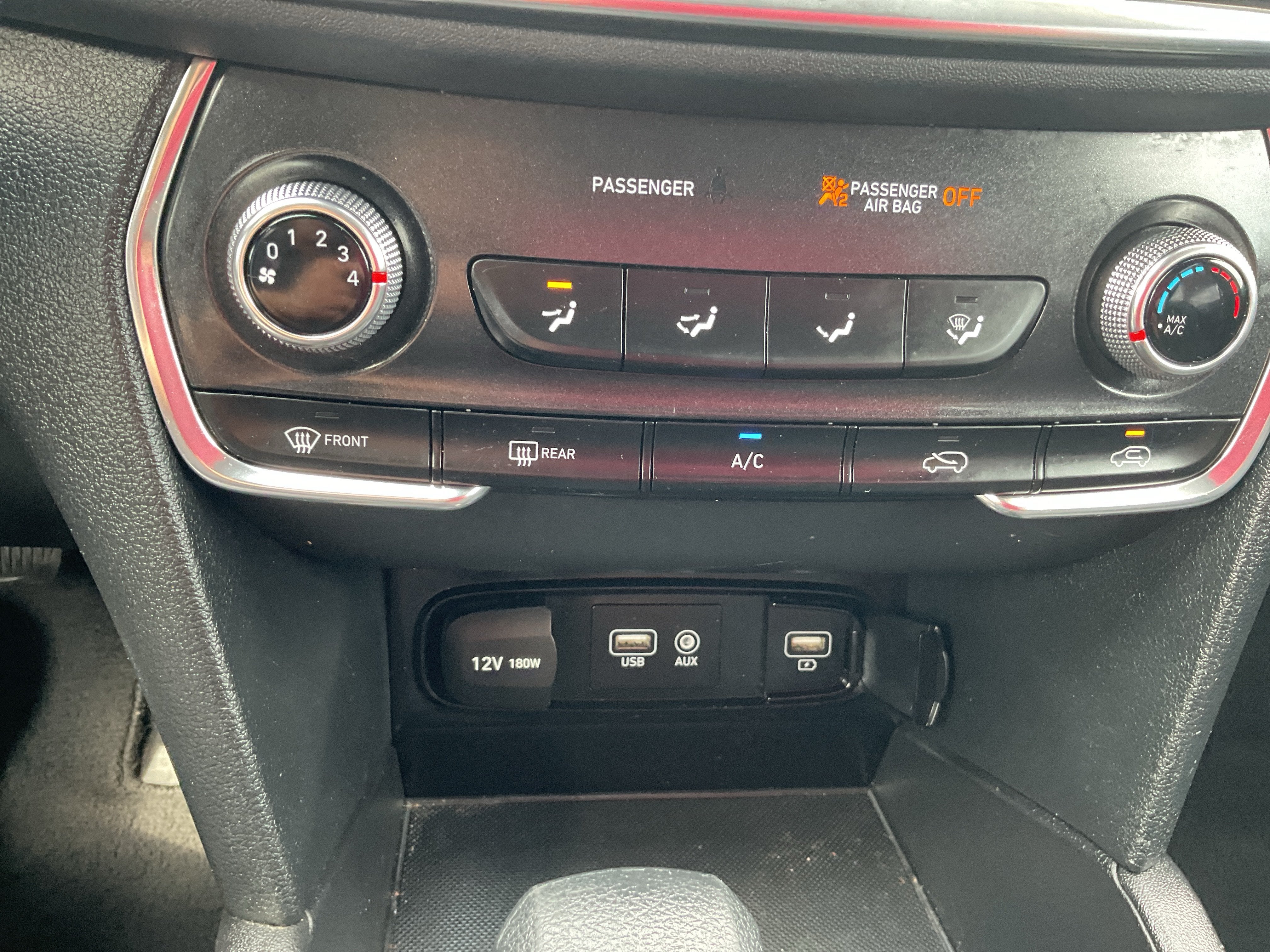 2019 Hyundai Santa Fe SE