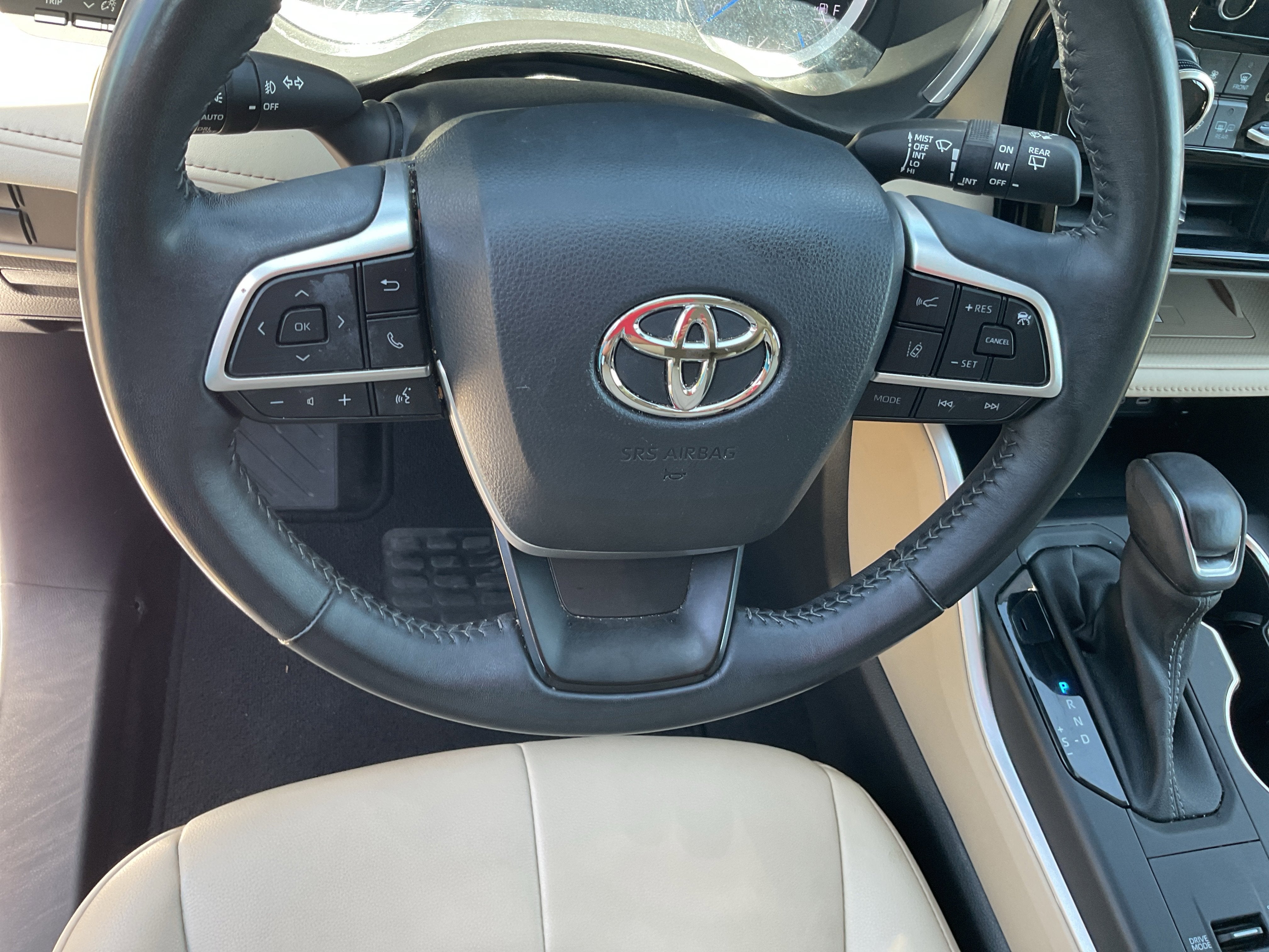 2023 Toyota Highlander Hybrid XLE