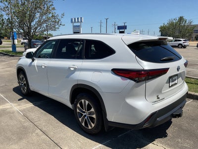2023 Toyota Highlander Hybrid XLE