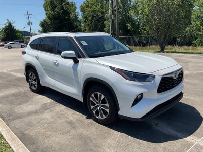 2023 Toyota Highlander Hybrid XLE