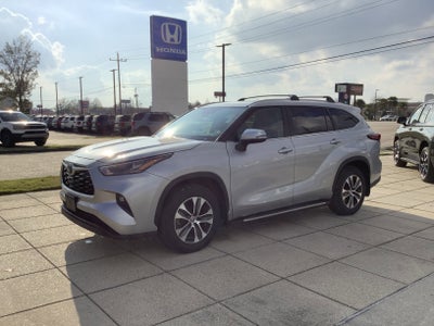 2024 Toyota Highlander XLE