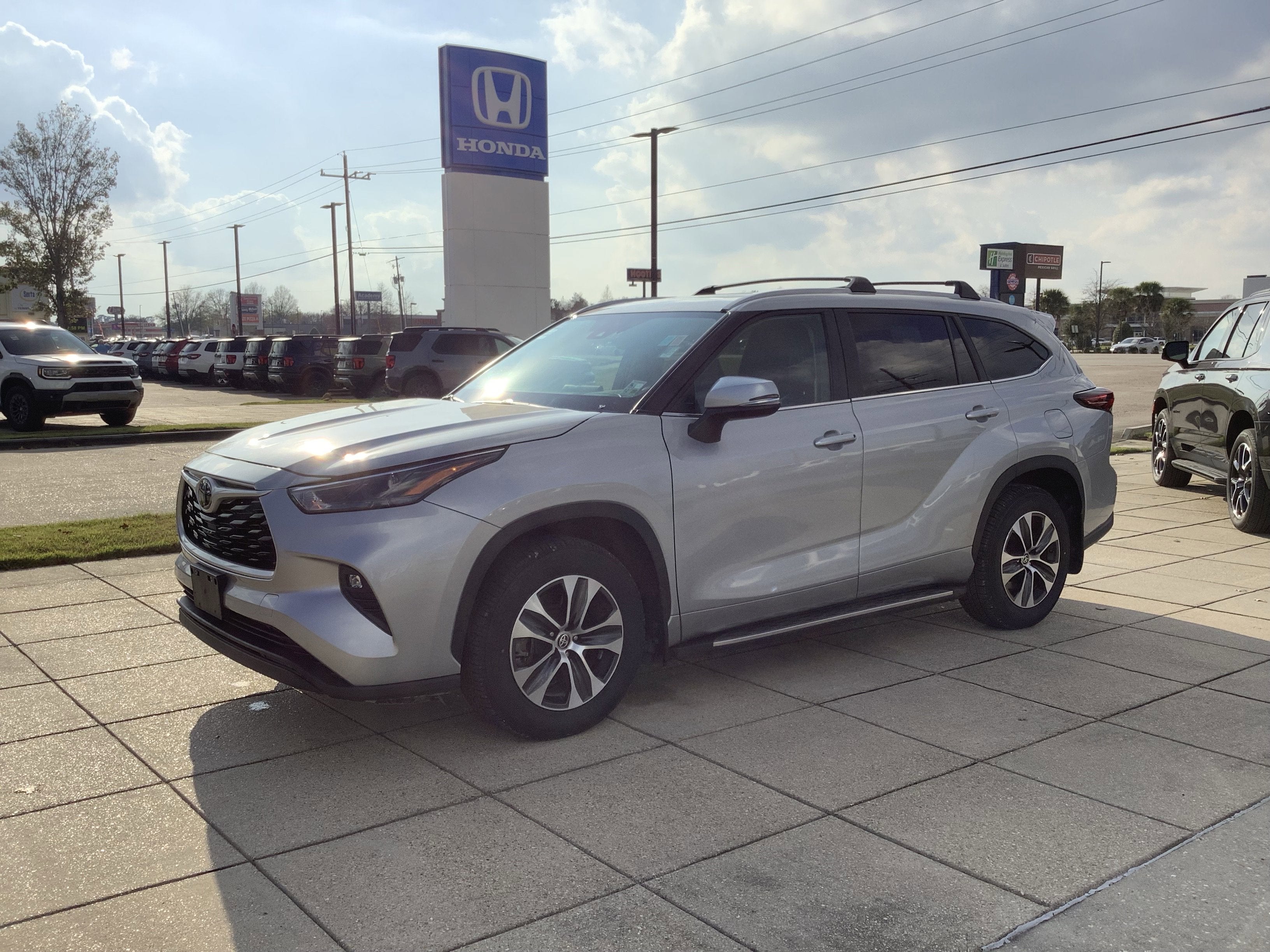 2024 Toyota Highlander XLE
