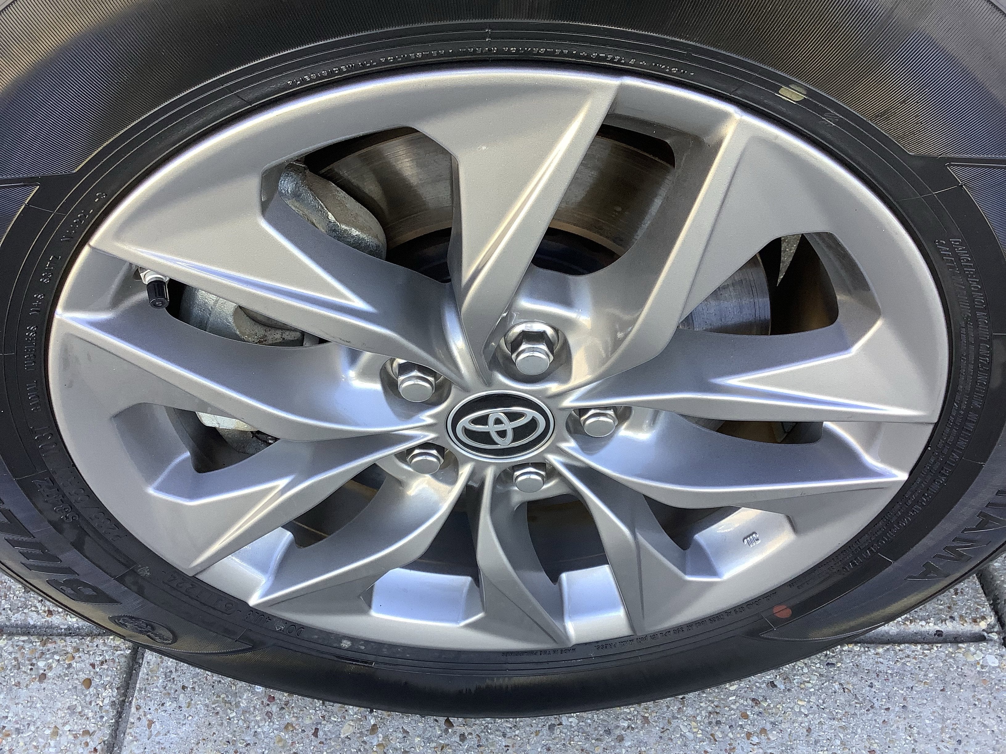 2024 Toyota Sienna LE