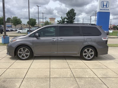 2018 Toyota Sienna SE