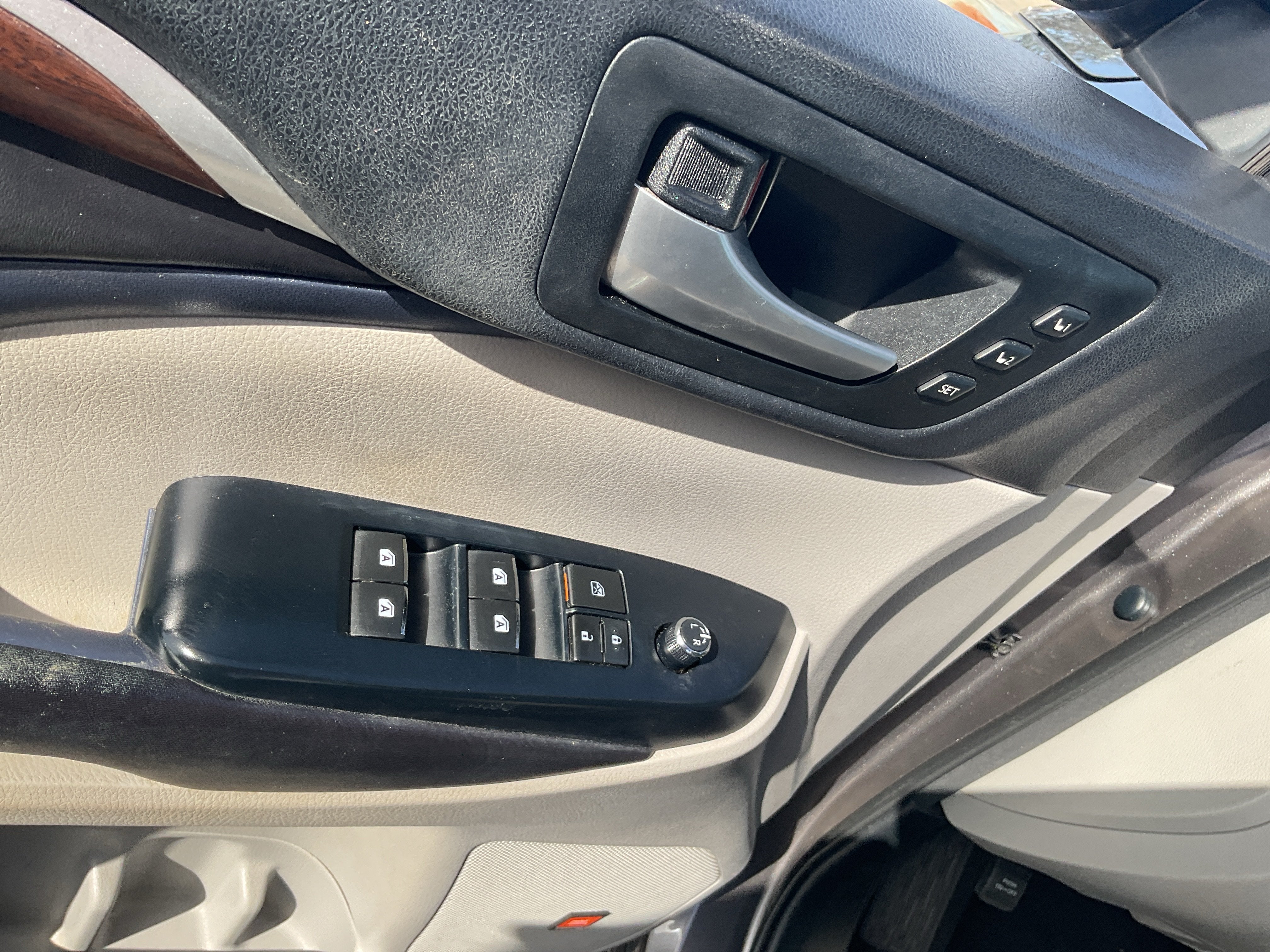 2016 Toyota Highlander Limited Platinum