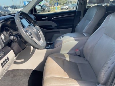 2016 Toyota Highlander Limited Platinum