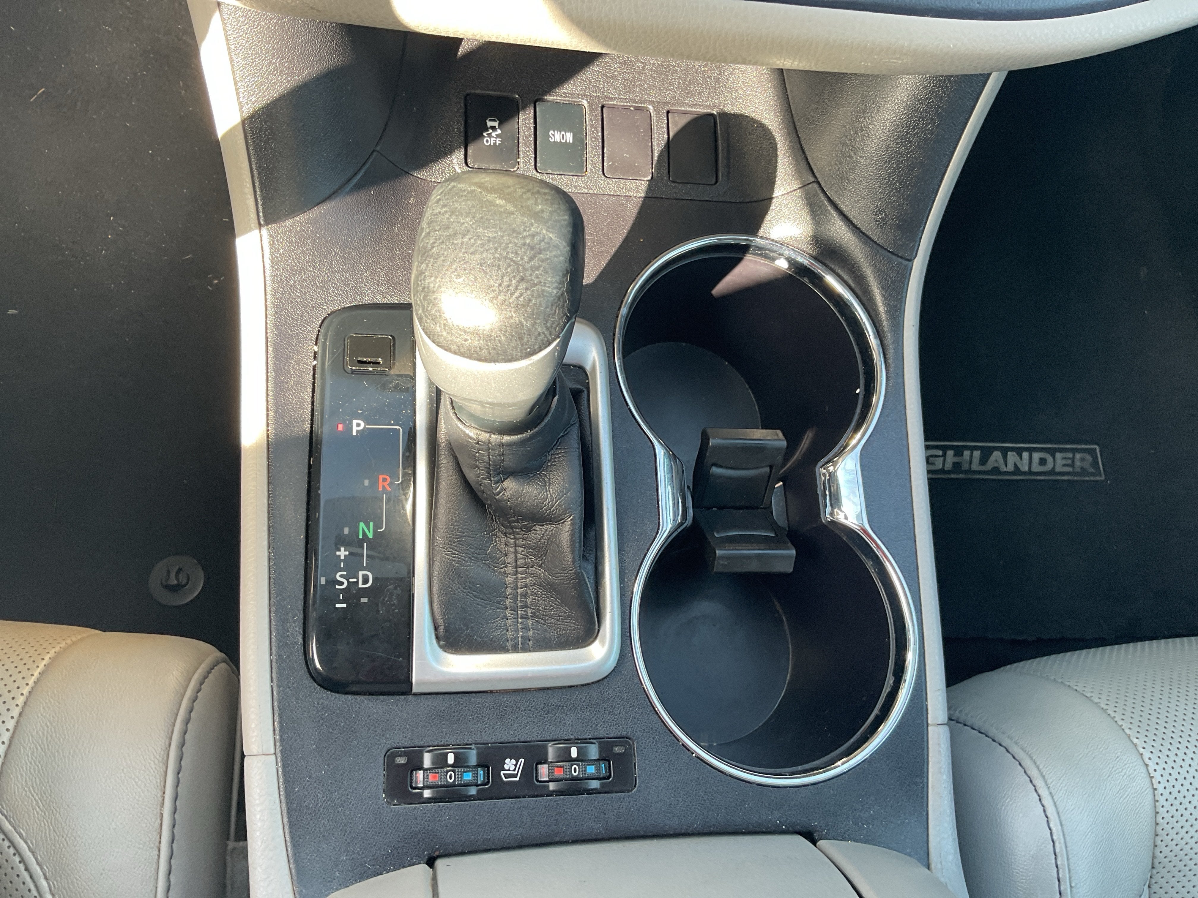 2016 Toyota Highlander Limited Platinum