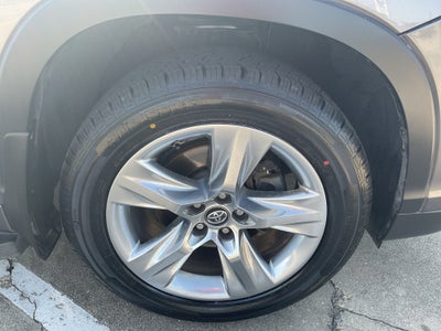 2016 Toyota Highlander Limited Platinum