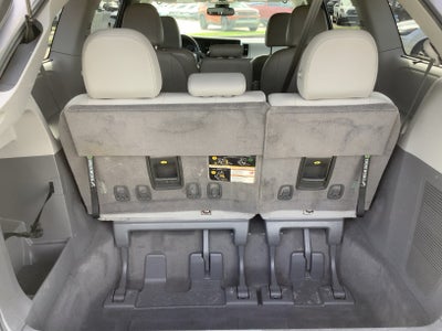 2018 Toyota Sienna XLE Auto Access Seat