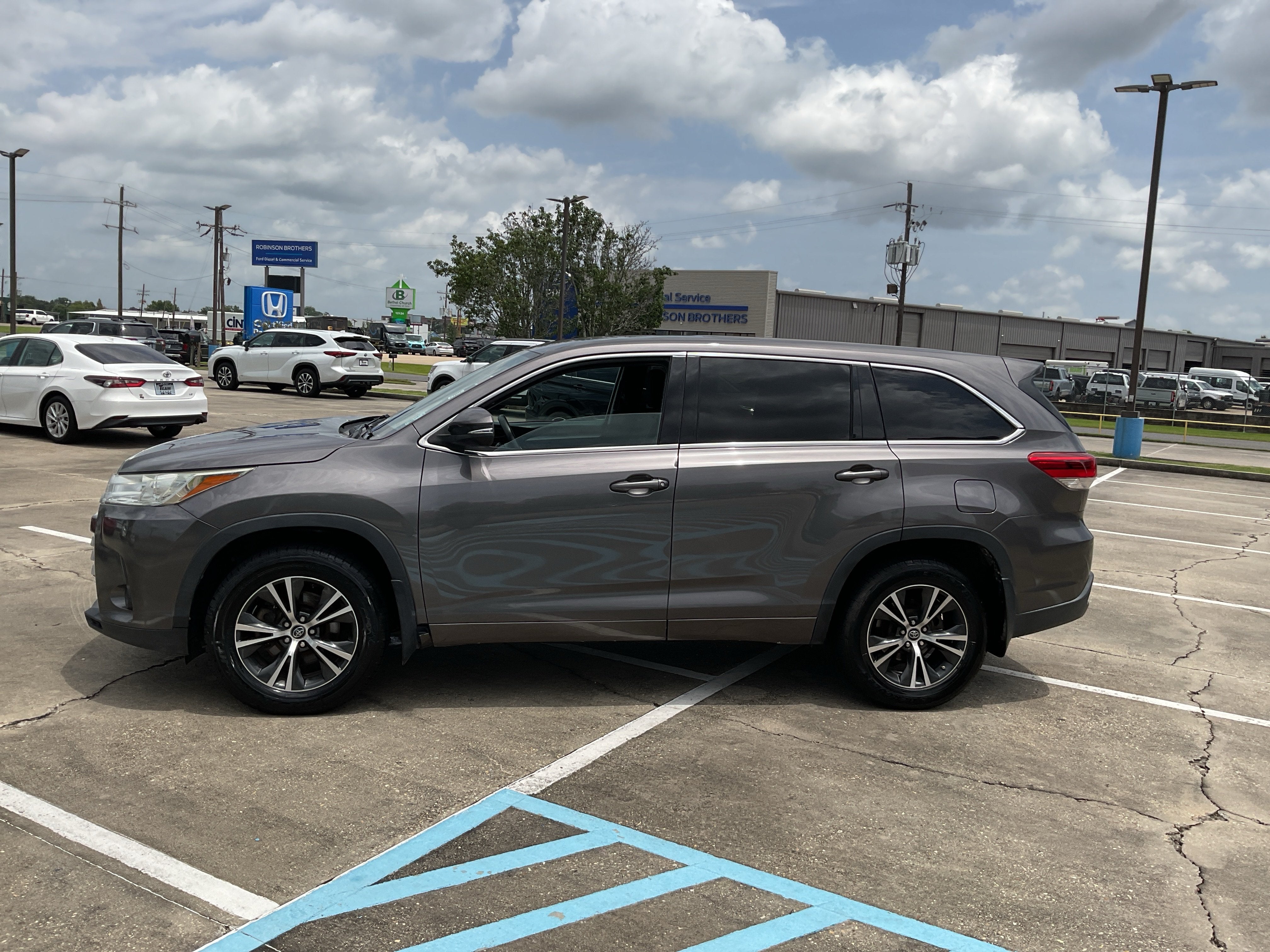 2017 Toyota Highlander LE