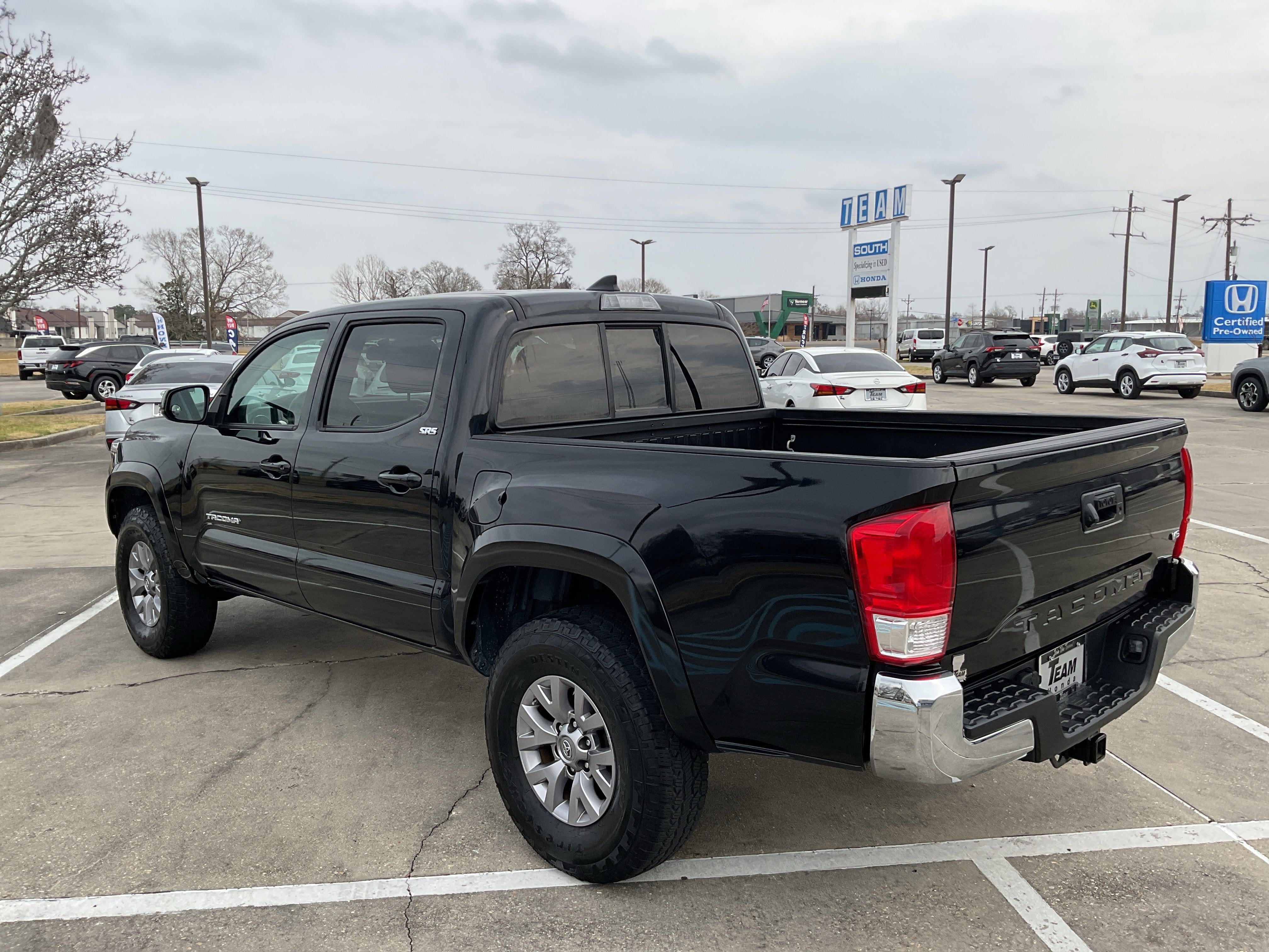 2017 Toyota Tacoma SR5