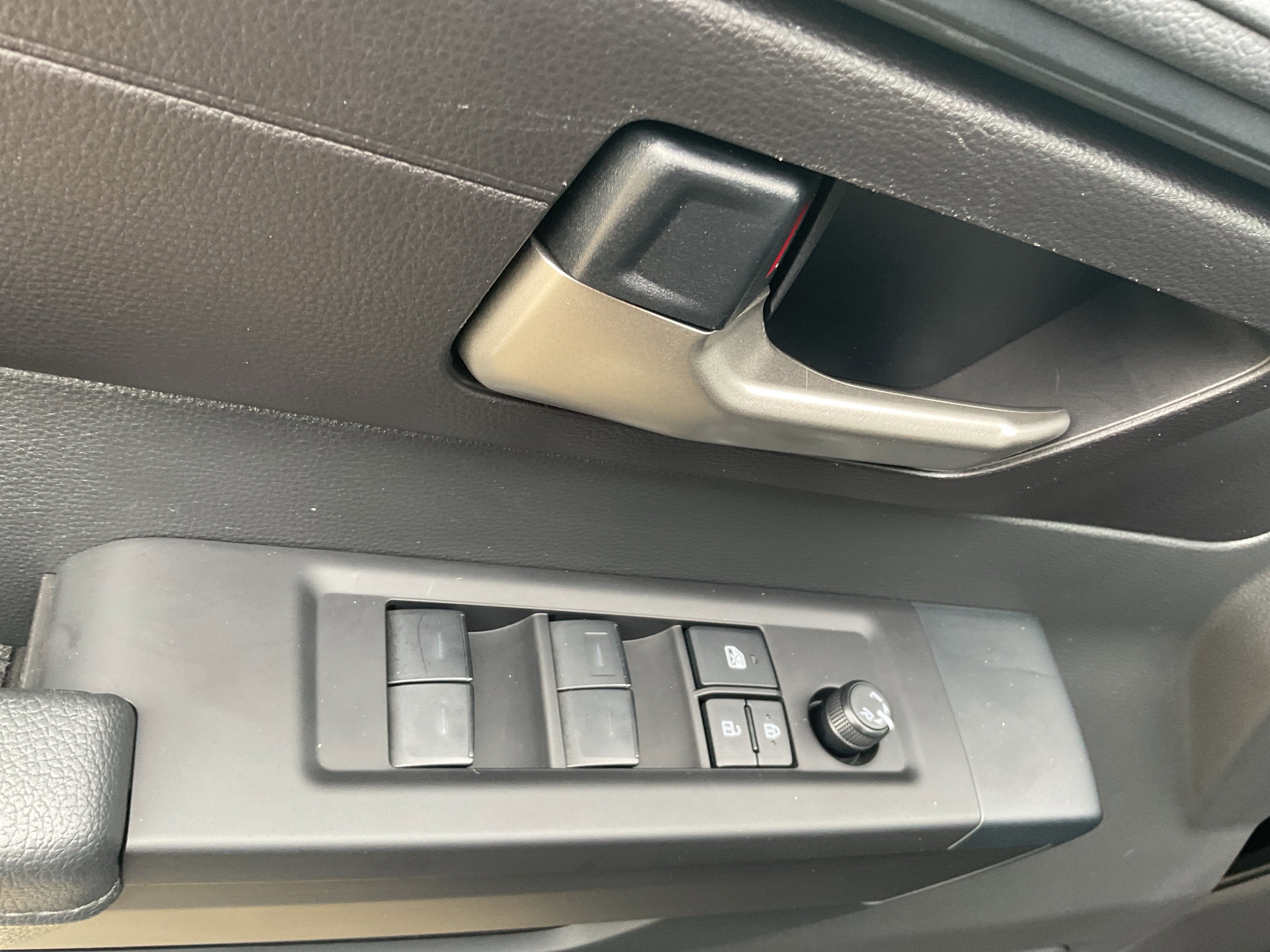 2025 Toyota Tundra 2WD SR5