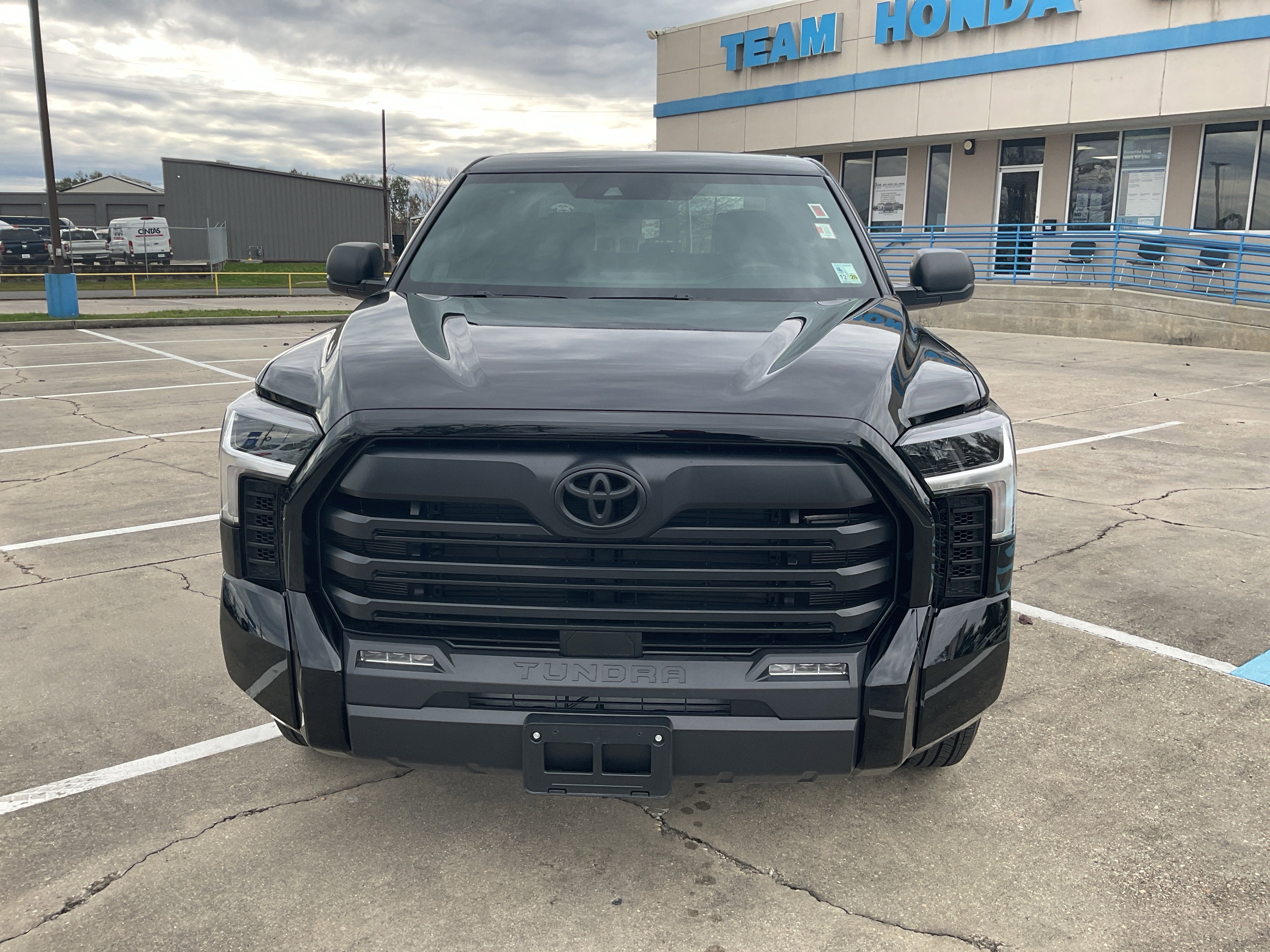 2025 Toyota Tundra 2WD SR5