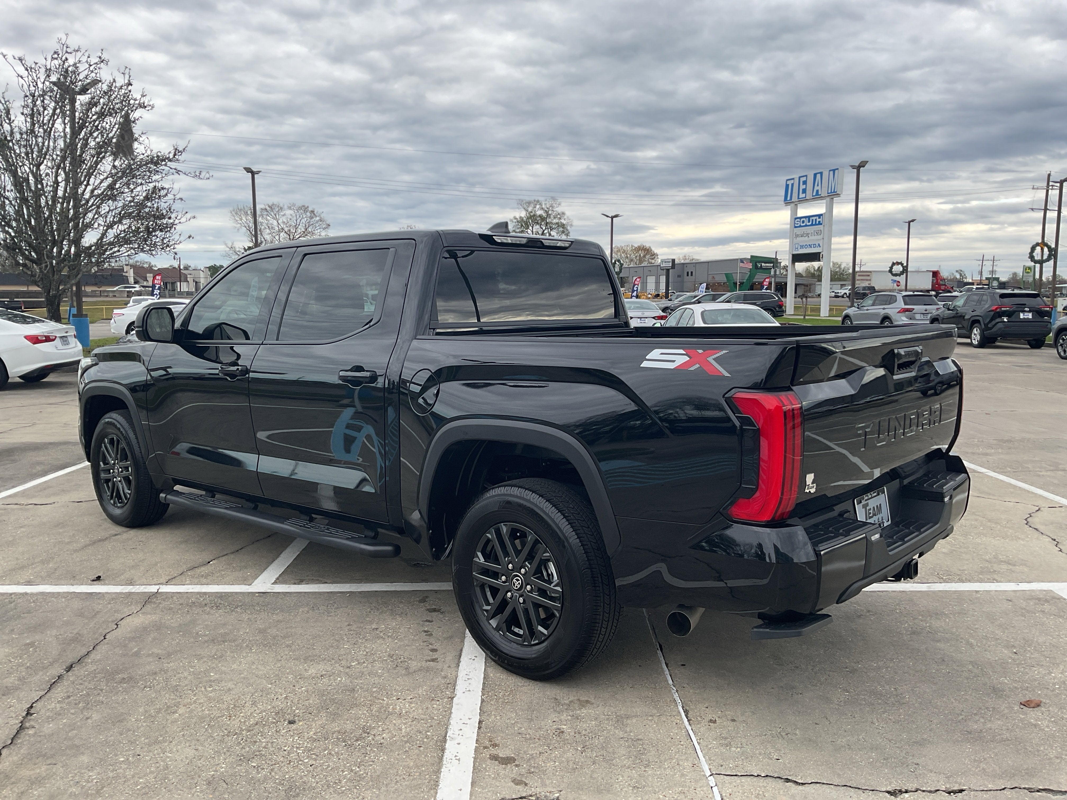 2025 Toyota Tundra 2WD SR5