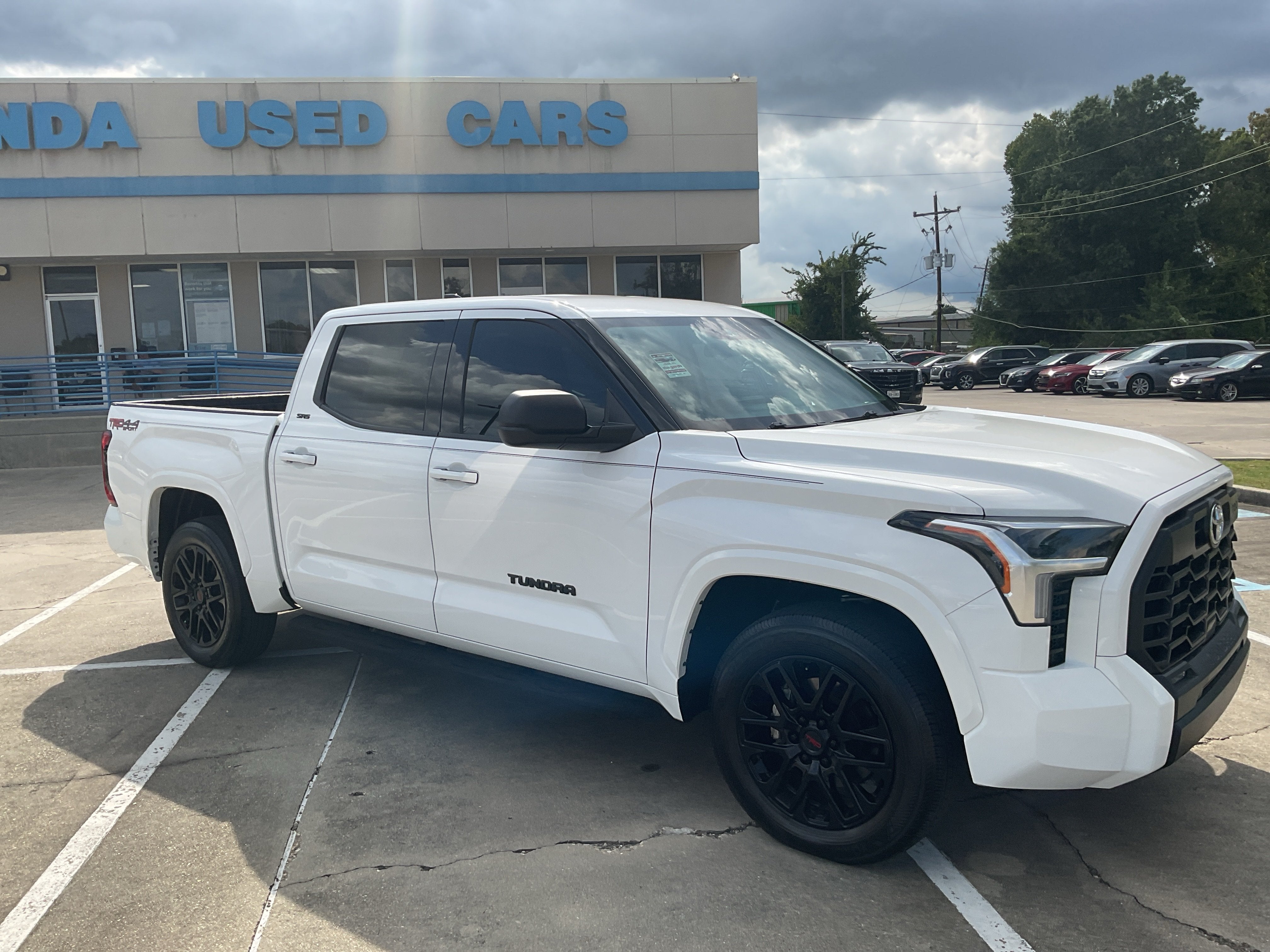 2023 Toyota Tundra 4WD SR5