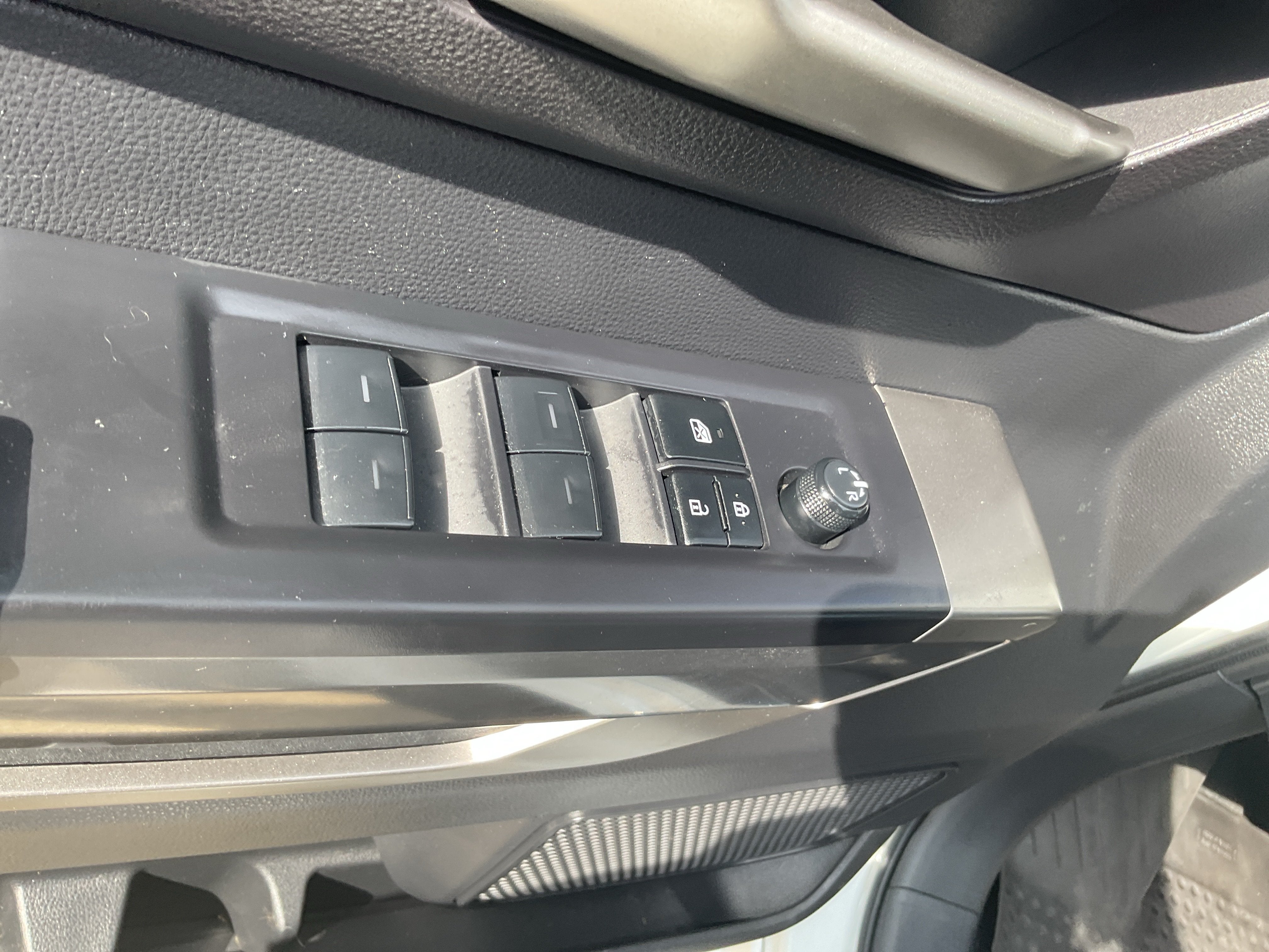 2023 Toyota Tundra 4WD SR5