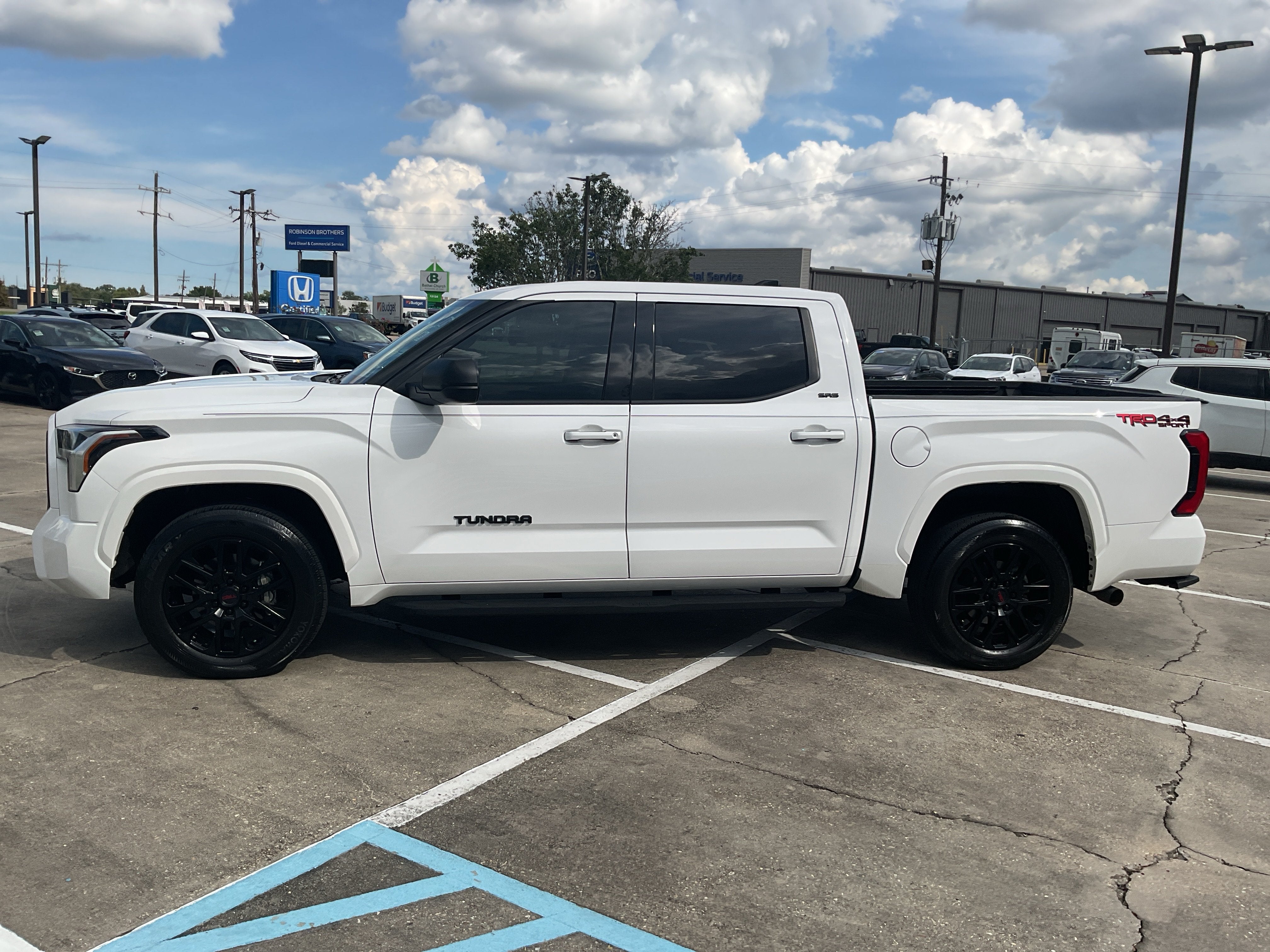 2023 Toyota Tundra 4WD SR5